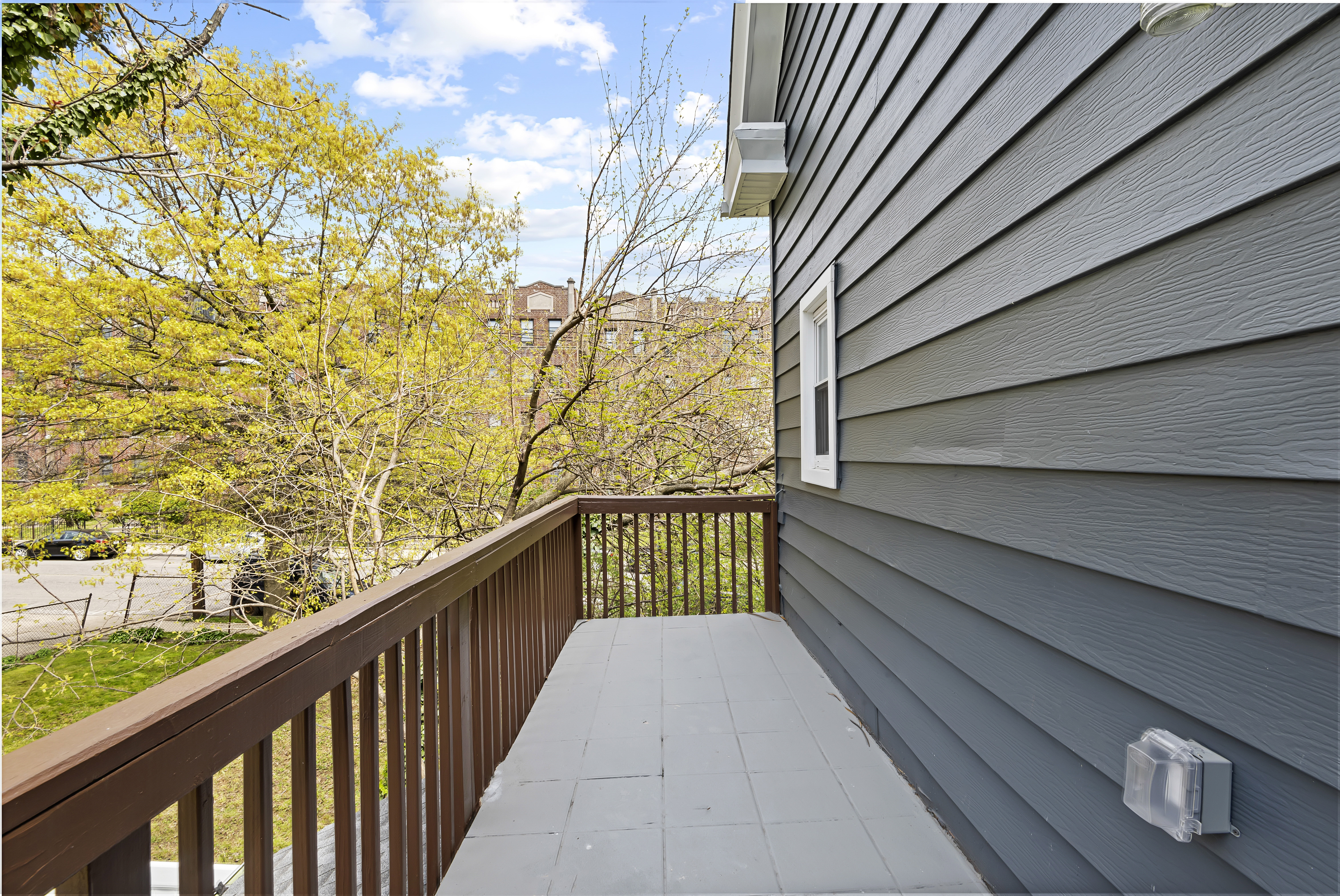 347 Arlington Ave