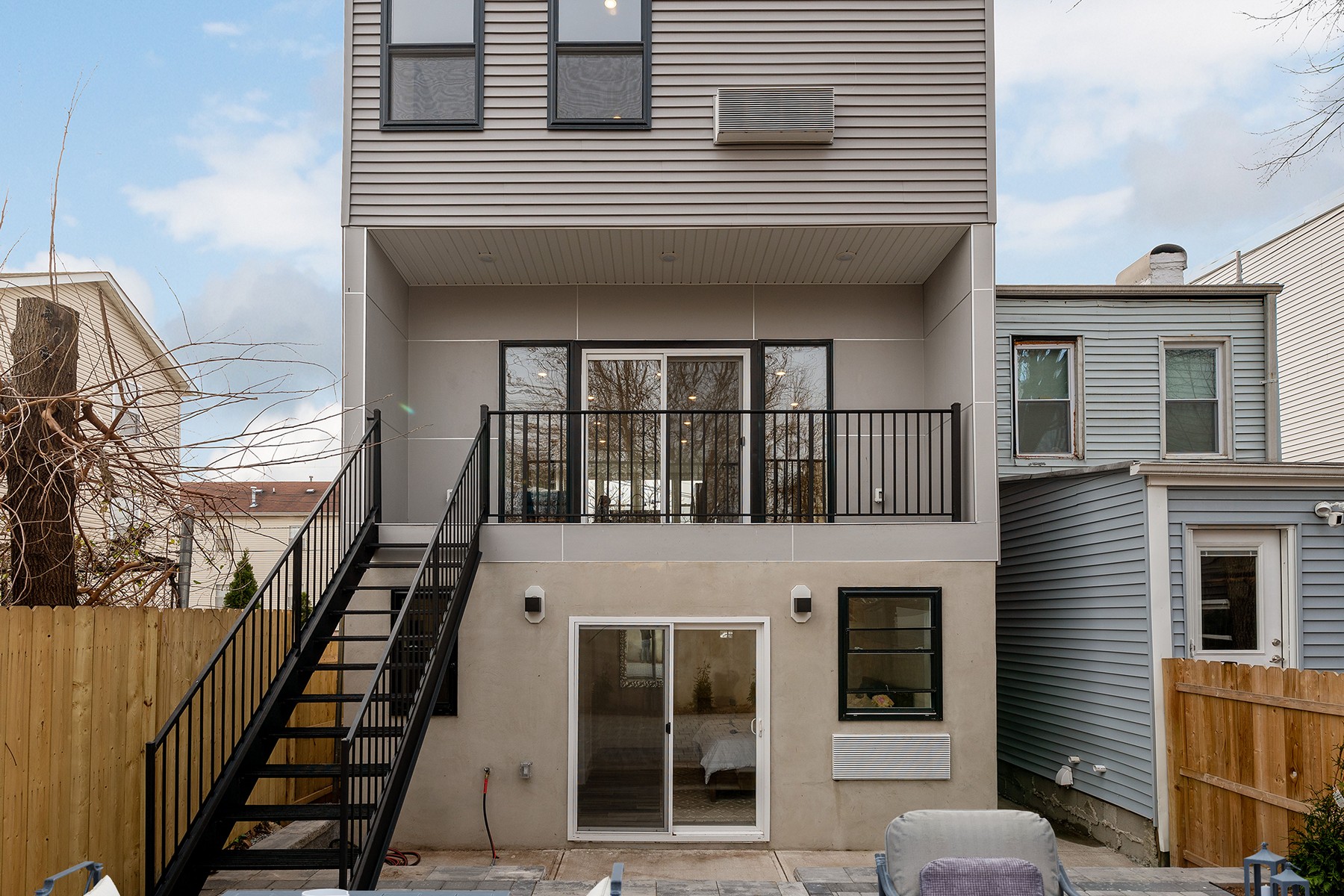 358 Bramhall Ave