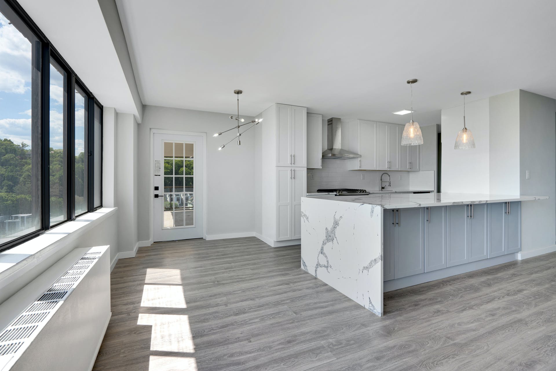 1203 River Road #18L 