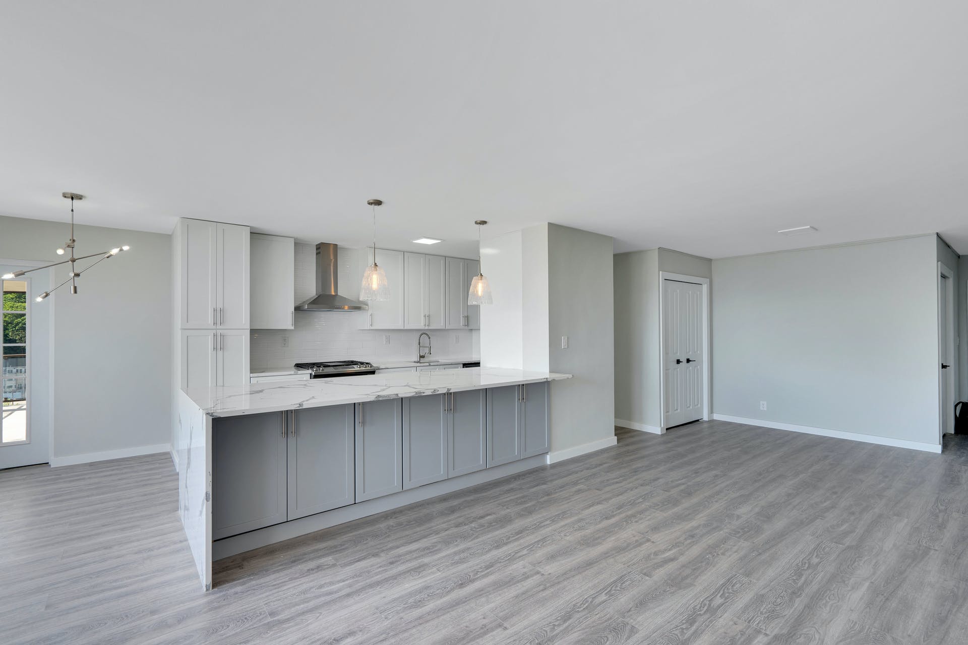 1203 River Road #18L 