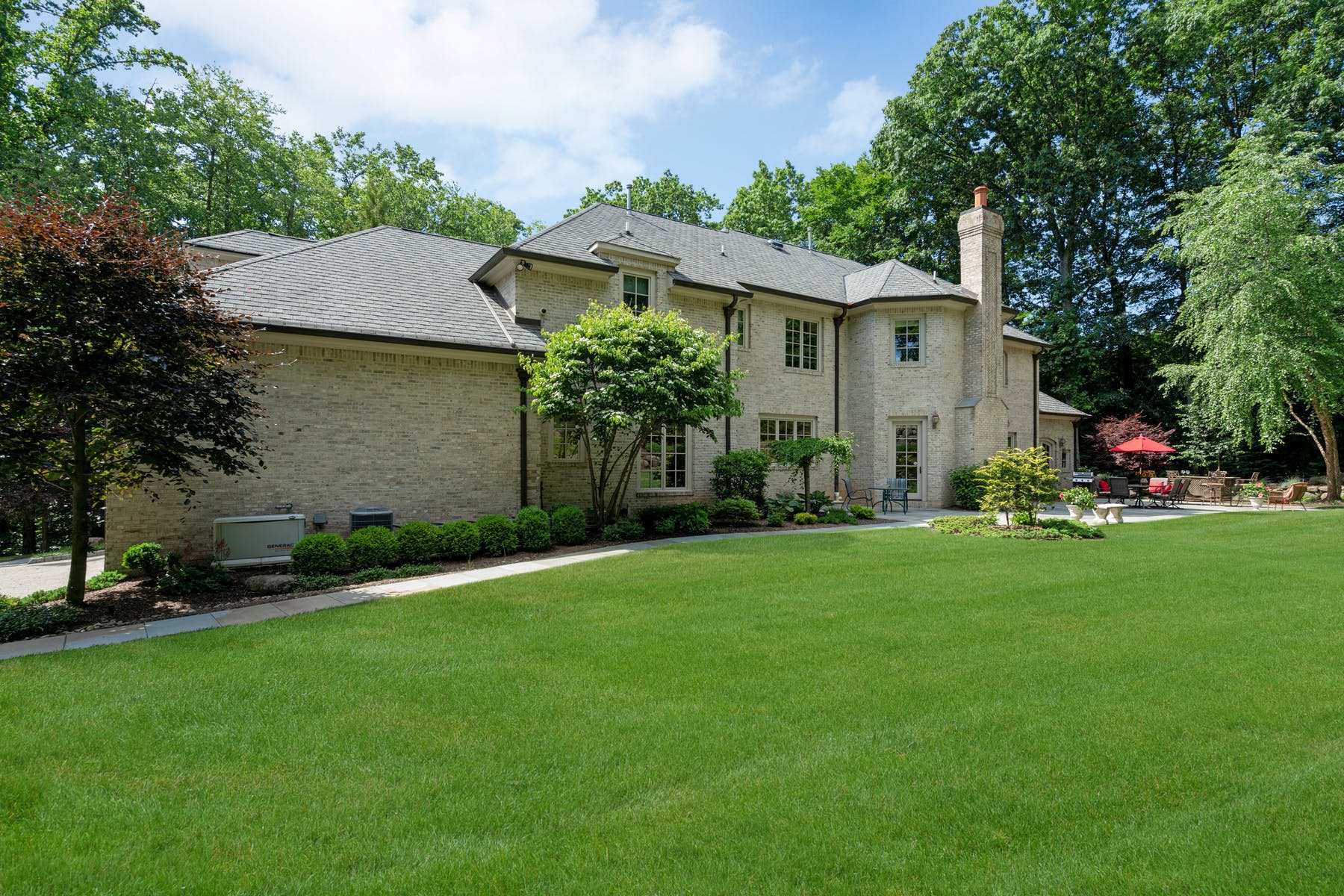 150 E Allendale Rd