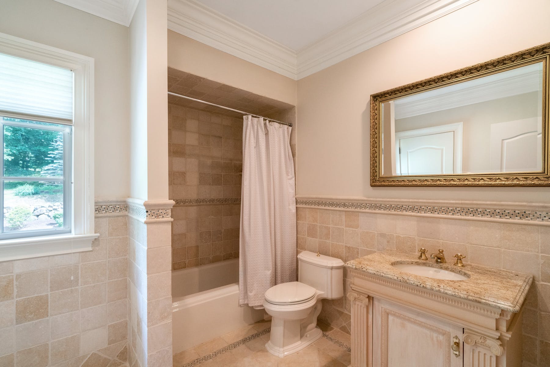 150 E Allendale Rd