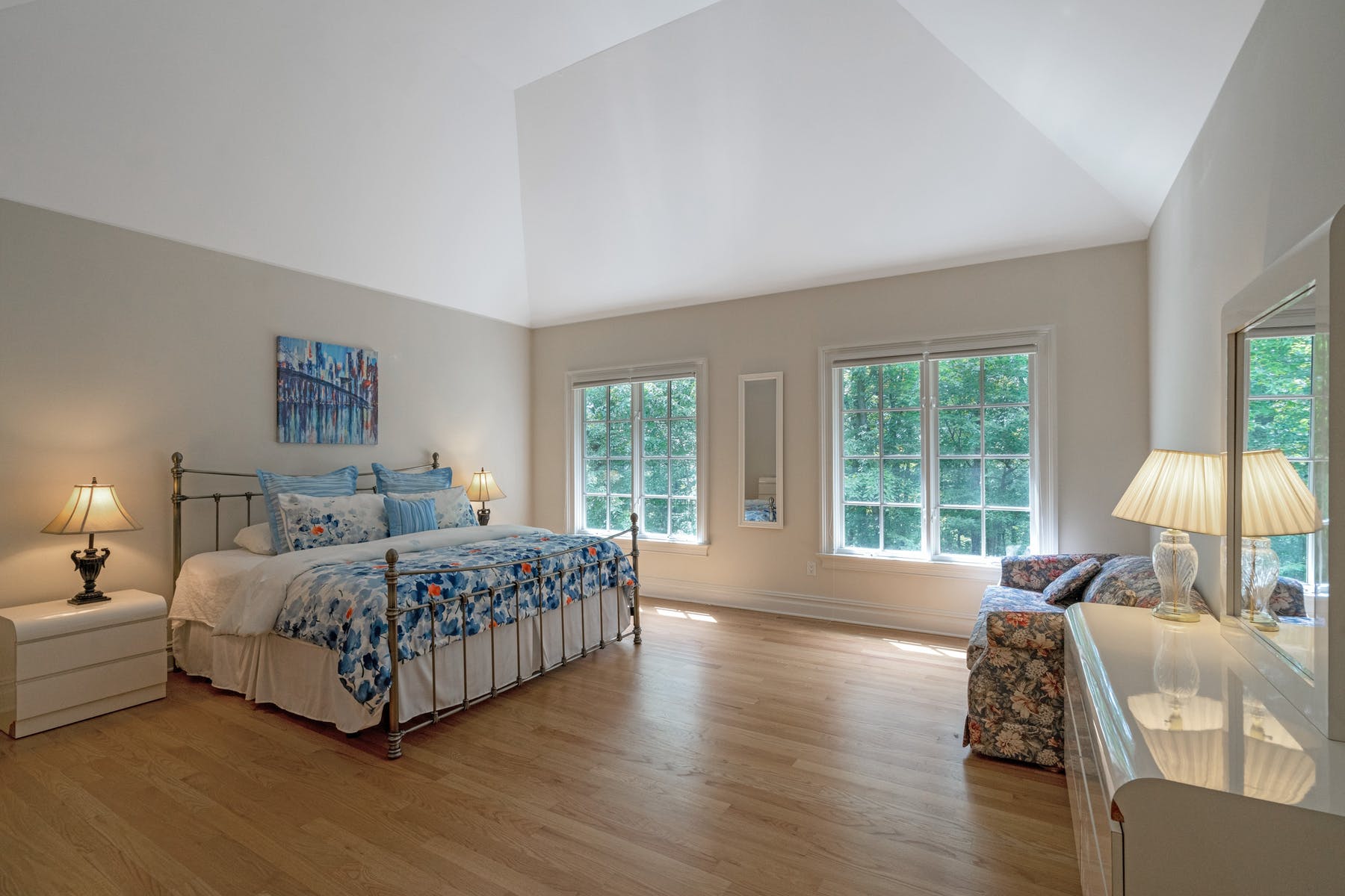 150 E Allendale Rd