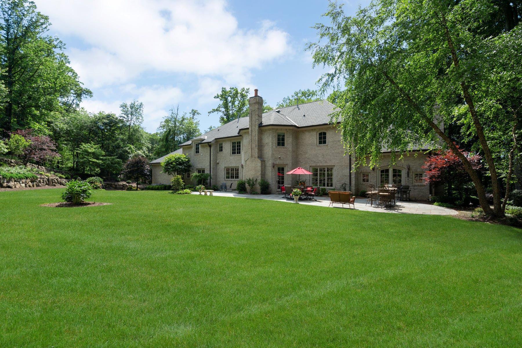 150 E Allendale Rd