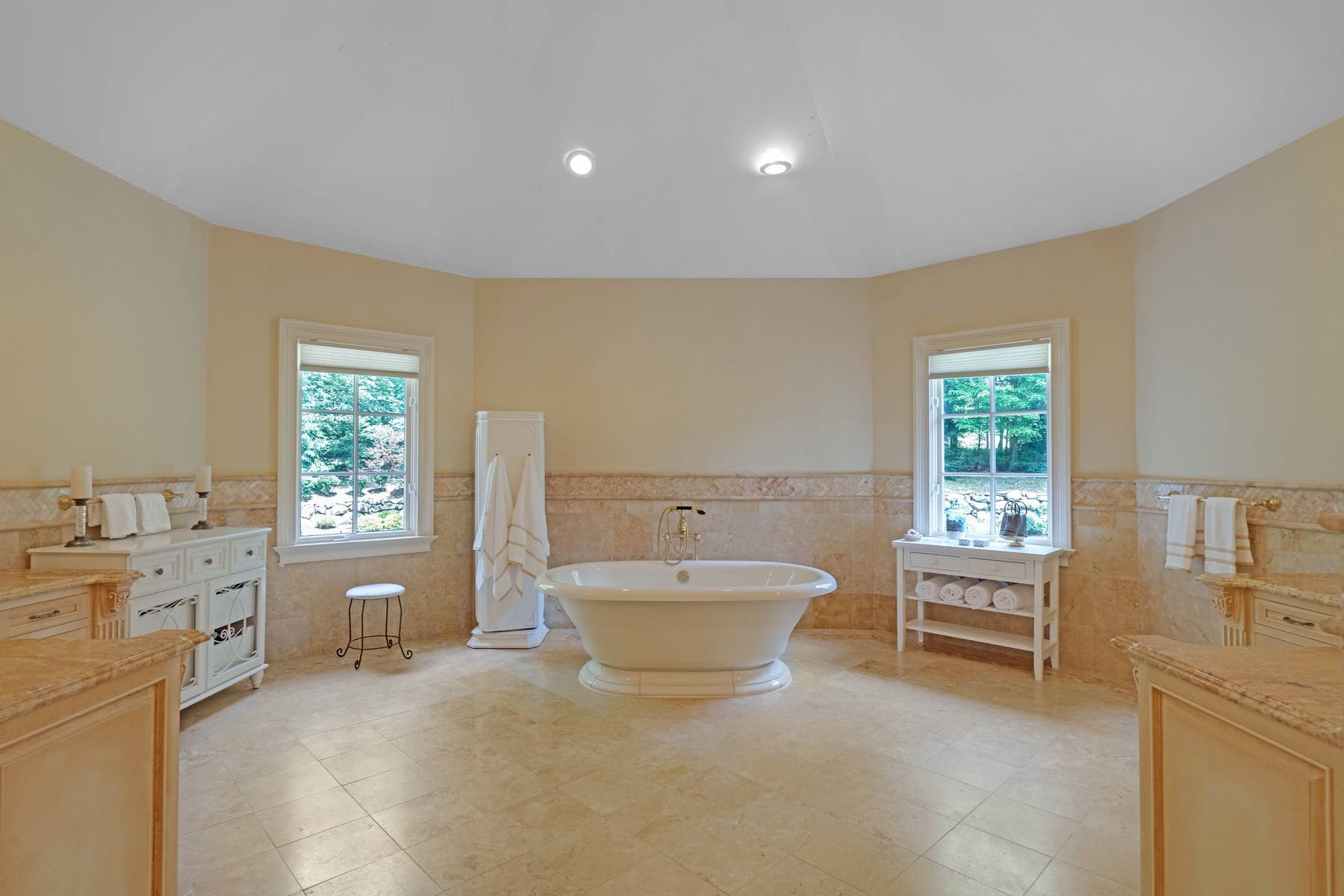150 E Allendale Rd