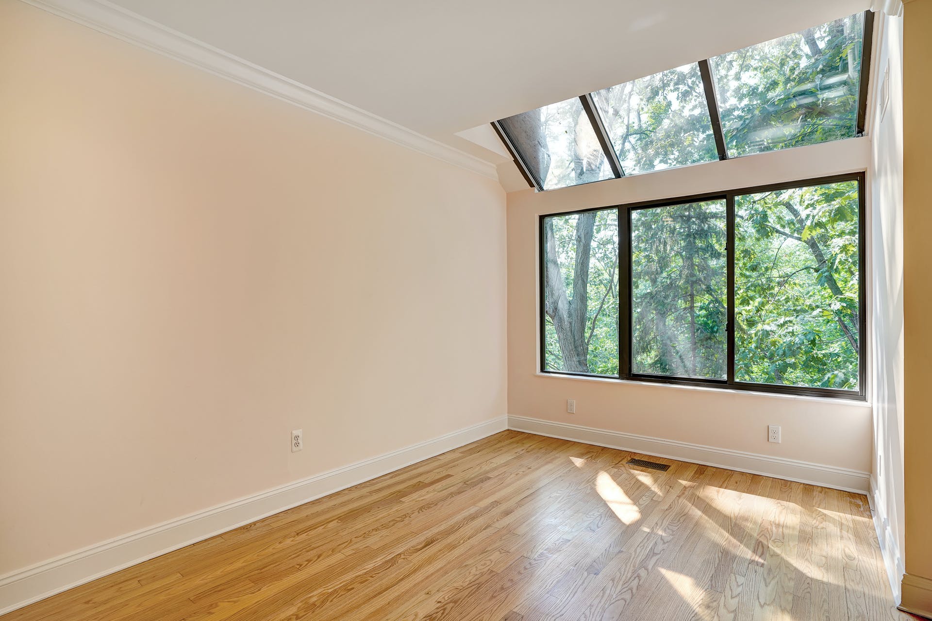 14 Kira Lane Summit Woods