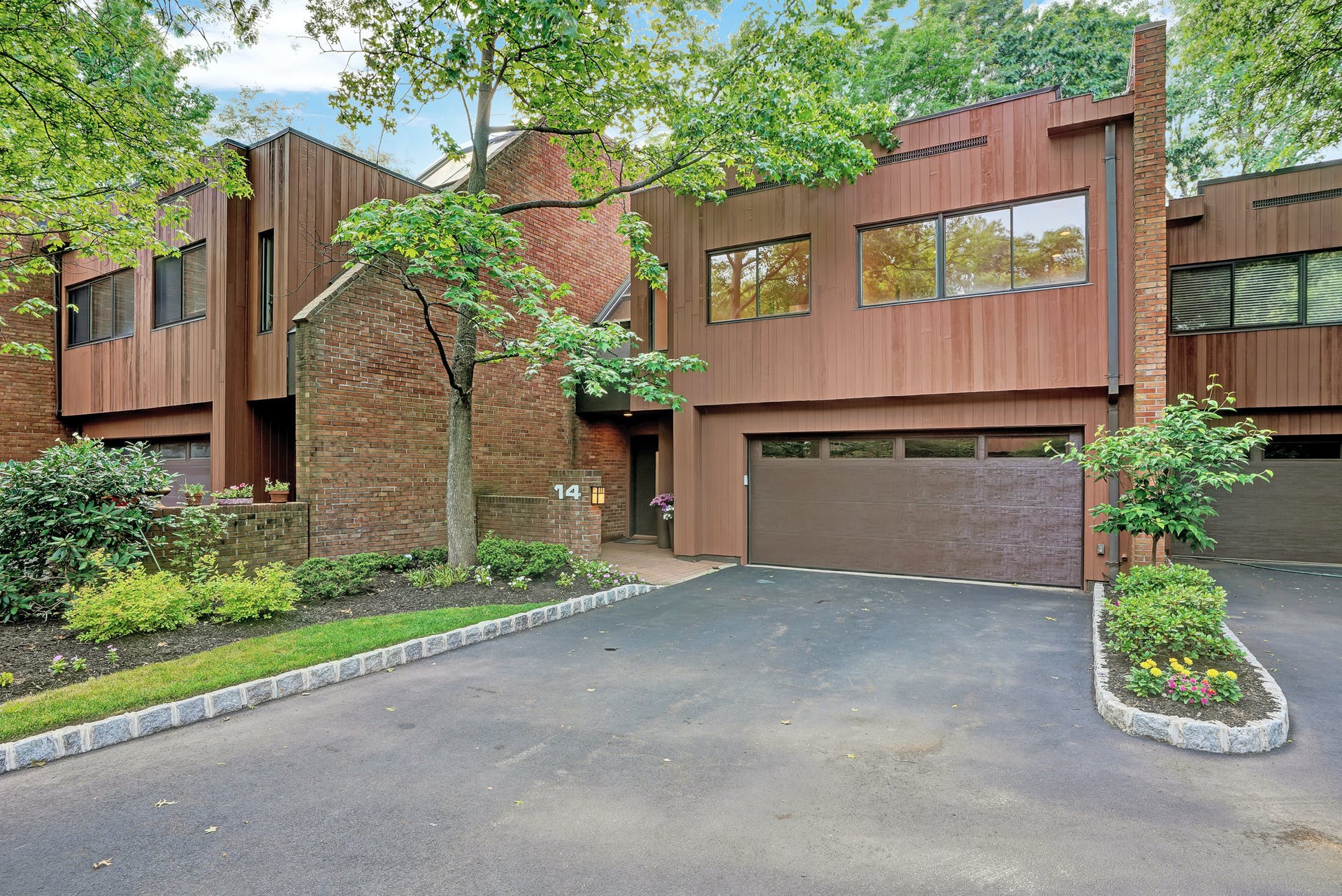 14 Kira Lane Summit Woods
