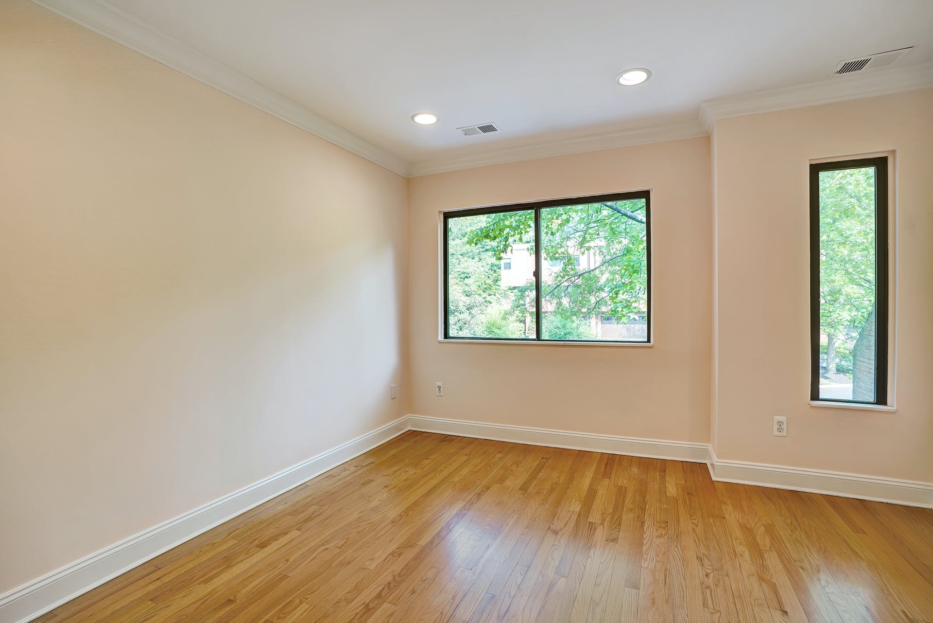 14 Kira Lane Summit Woods