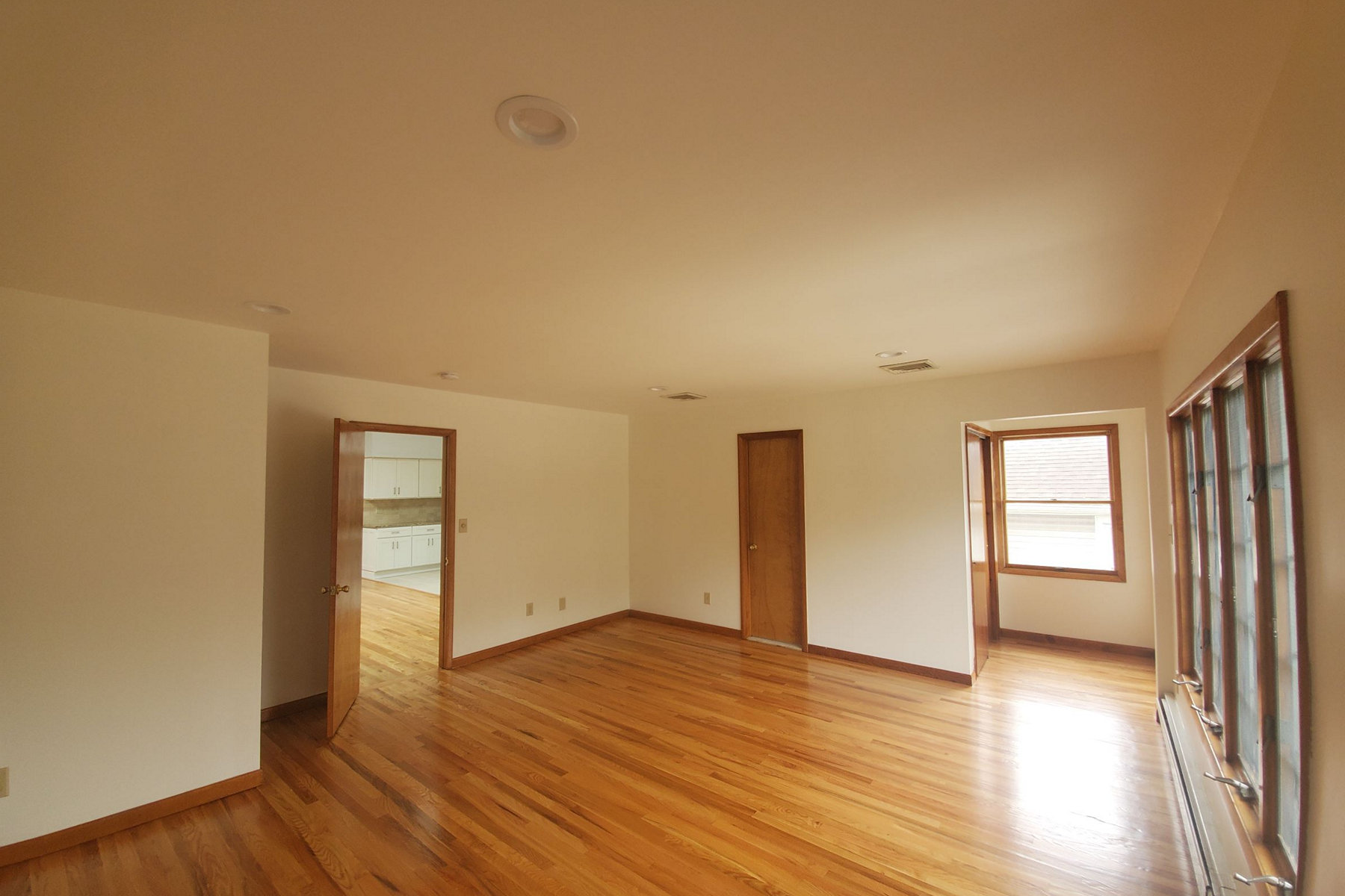 179 W Shore Ave