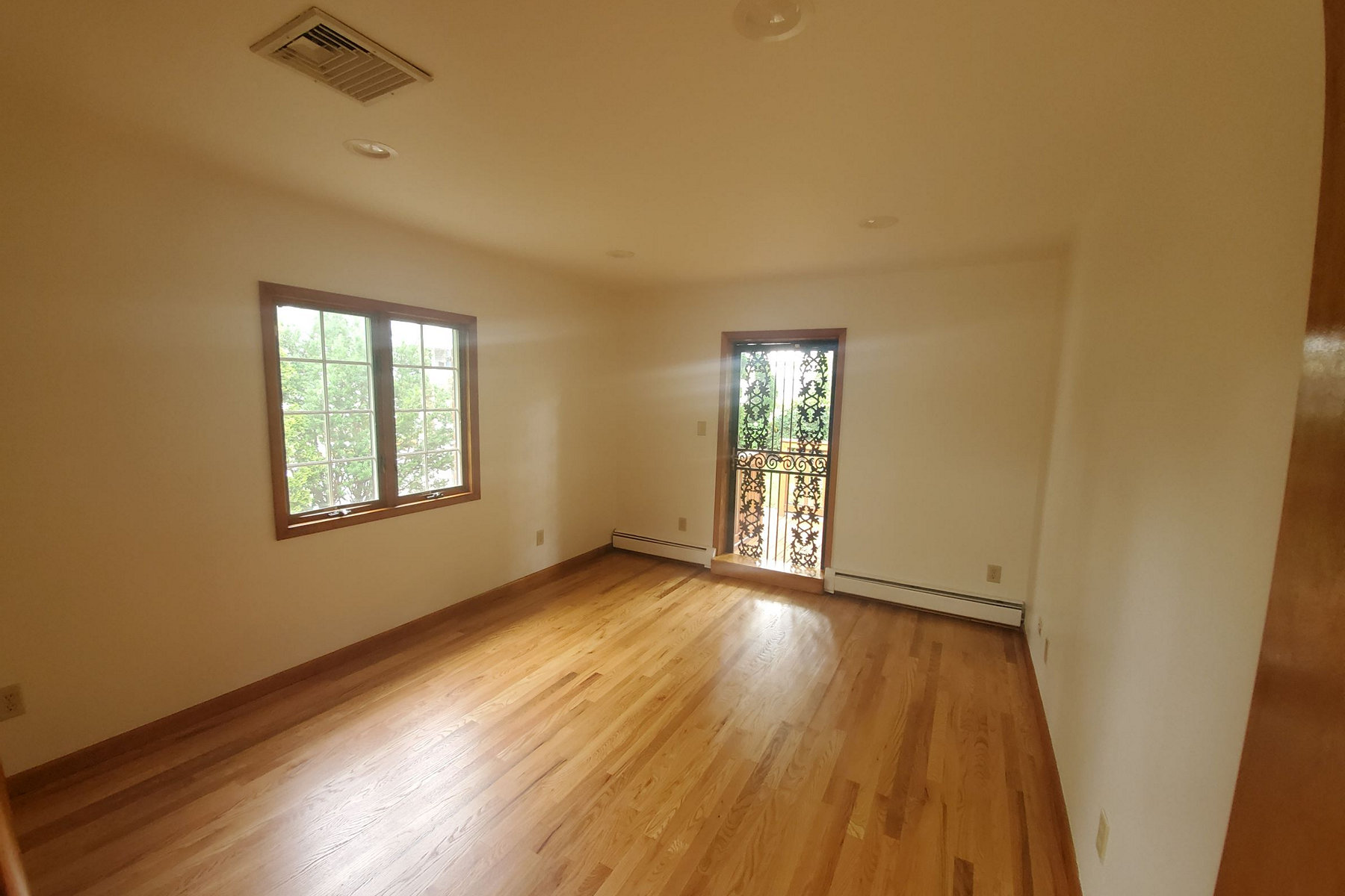 179 W Shore Ave
