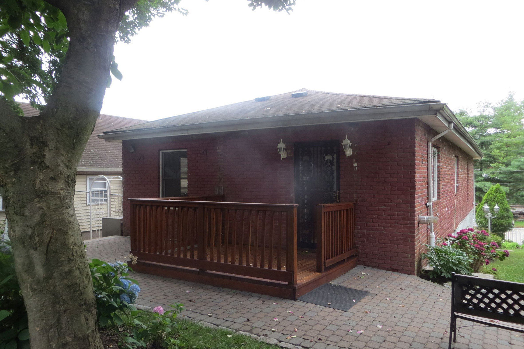 179 W Shore Ave
