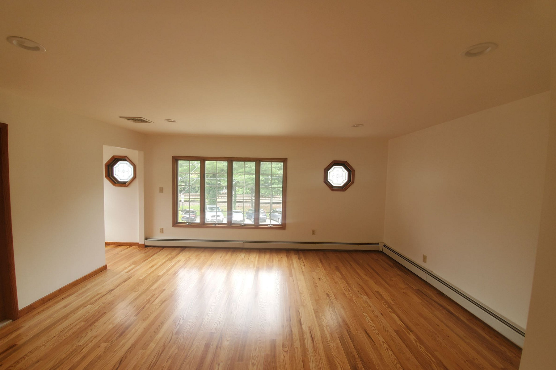 179 W Shore Ave