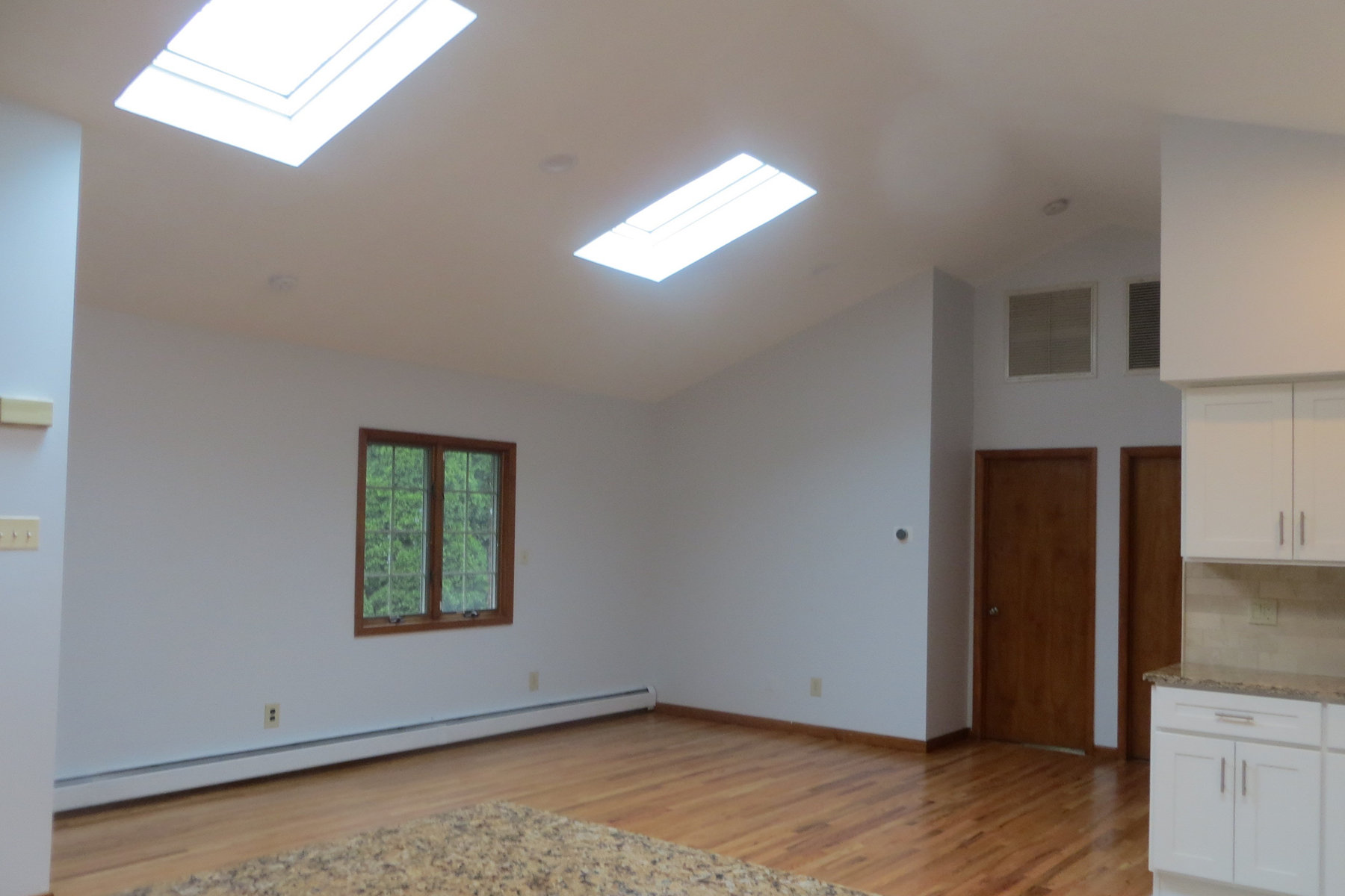 179 W Shore Ave