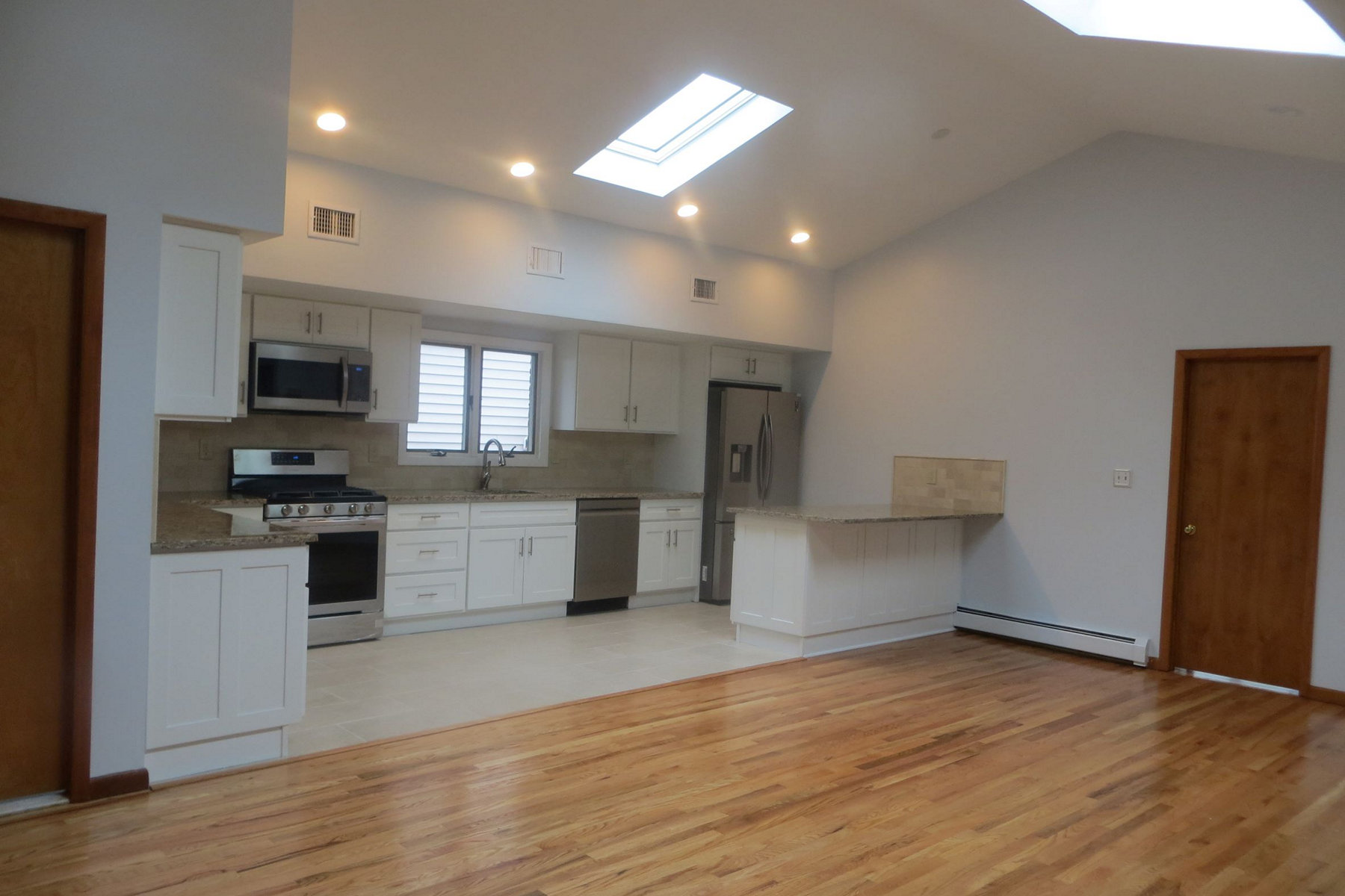 179 W Shore Ave