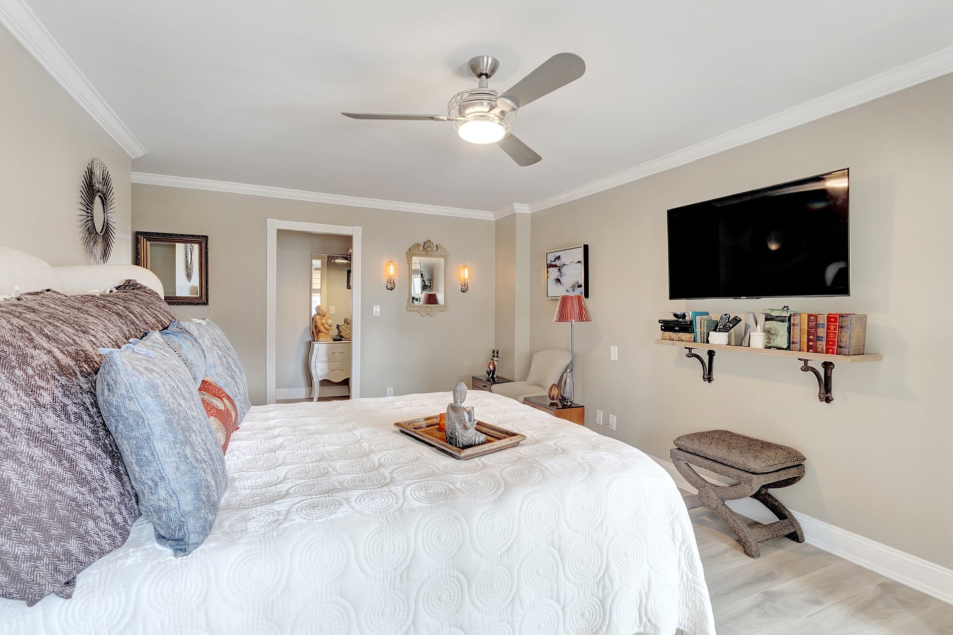 300 Winston Dr 811
