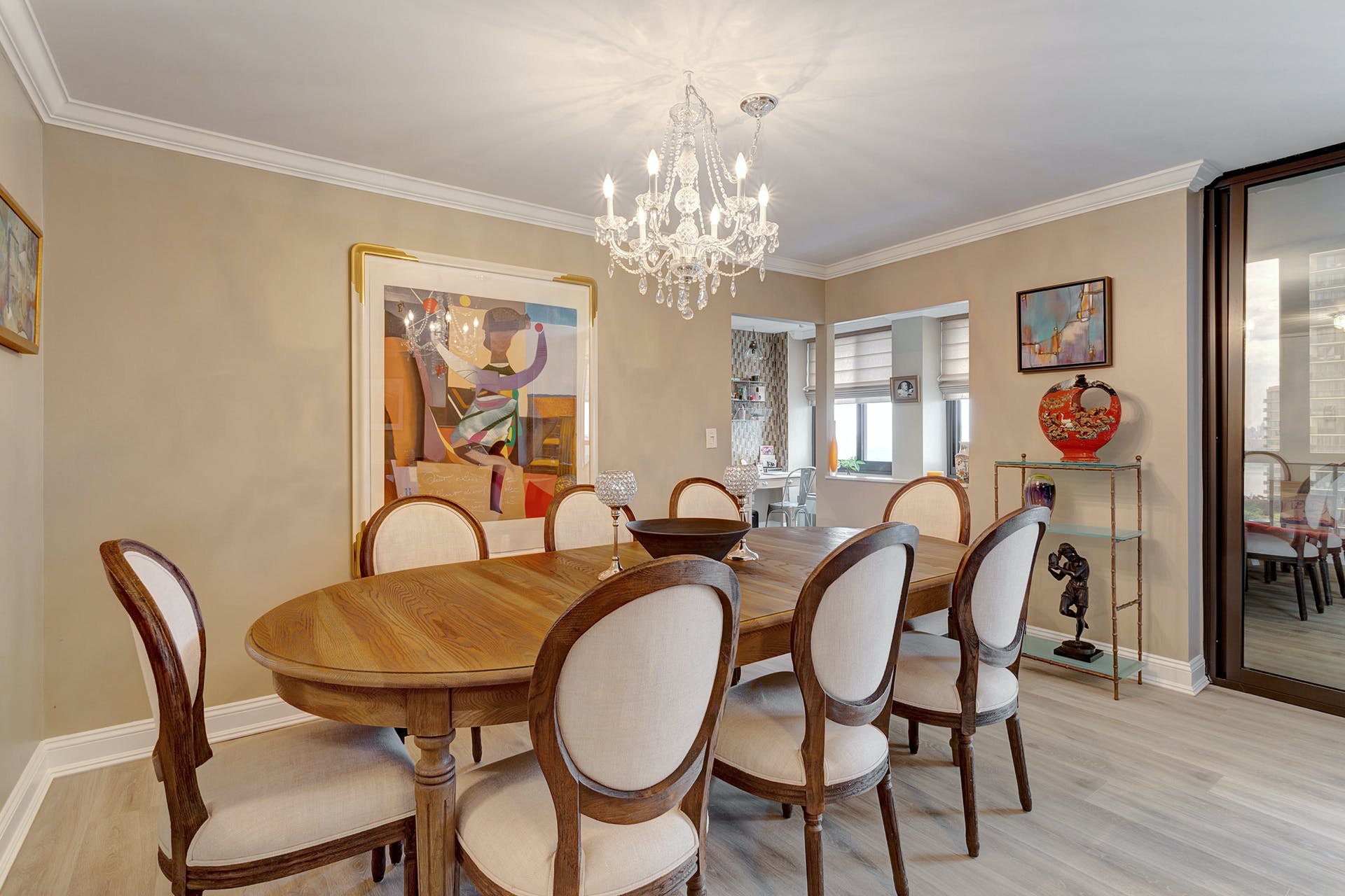 300 Winston Dr 811