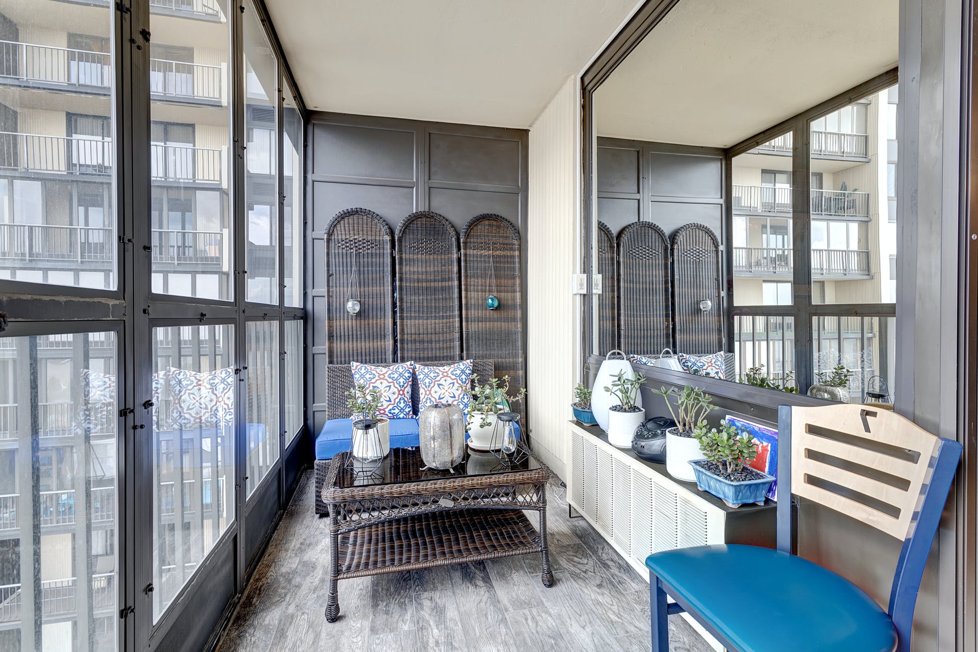 300 Winston Dr 811