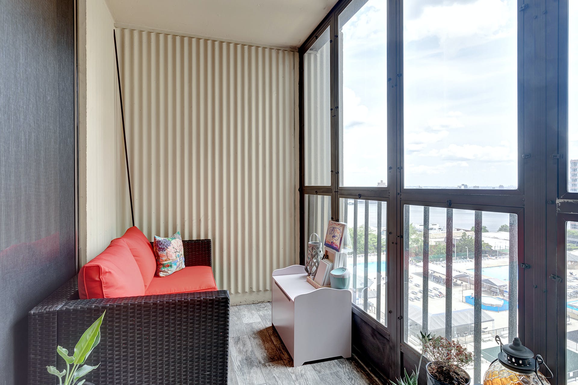 300 Winston Dr 811