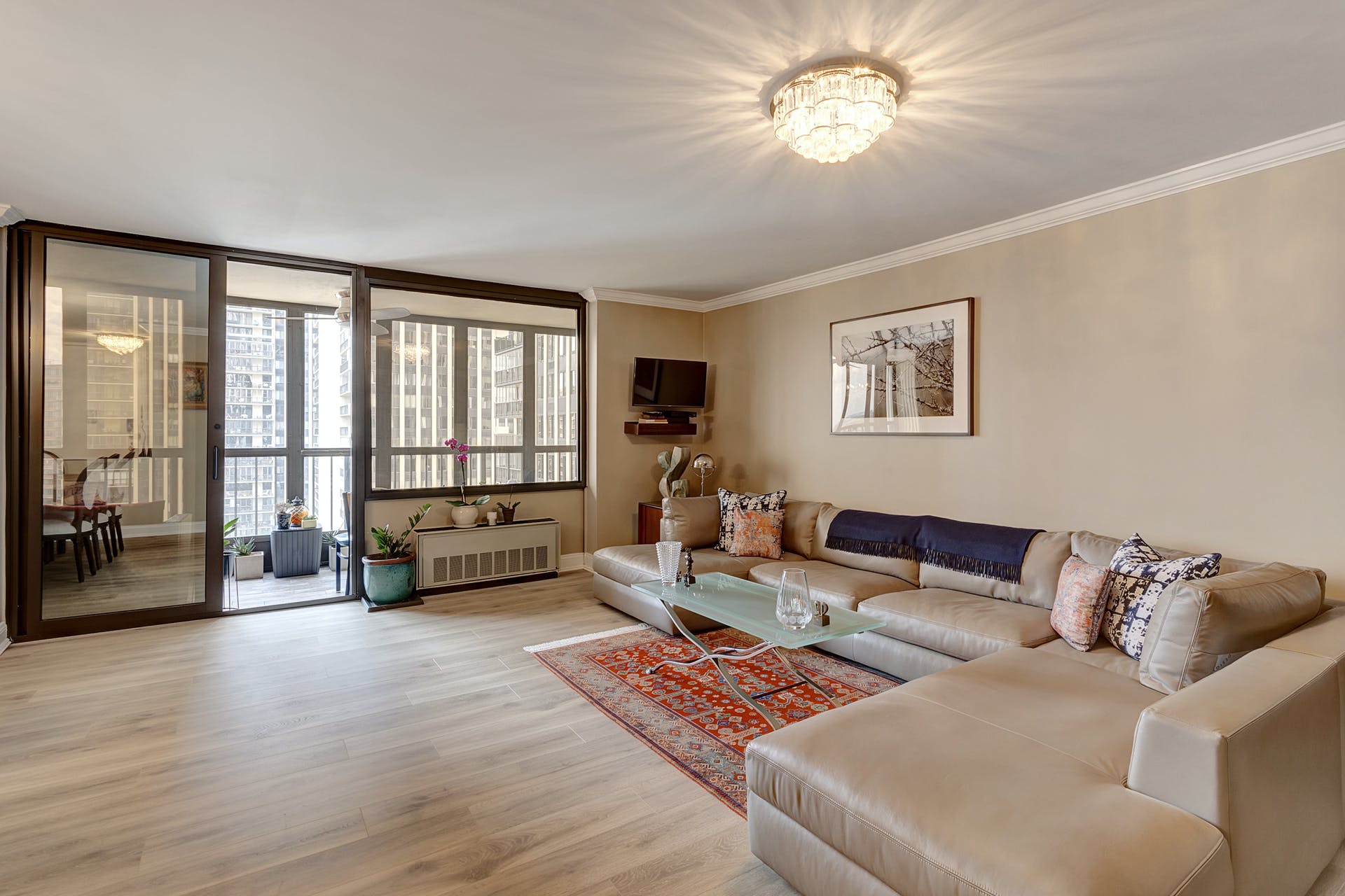 300 Winston Dr 811