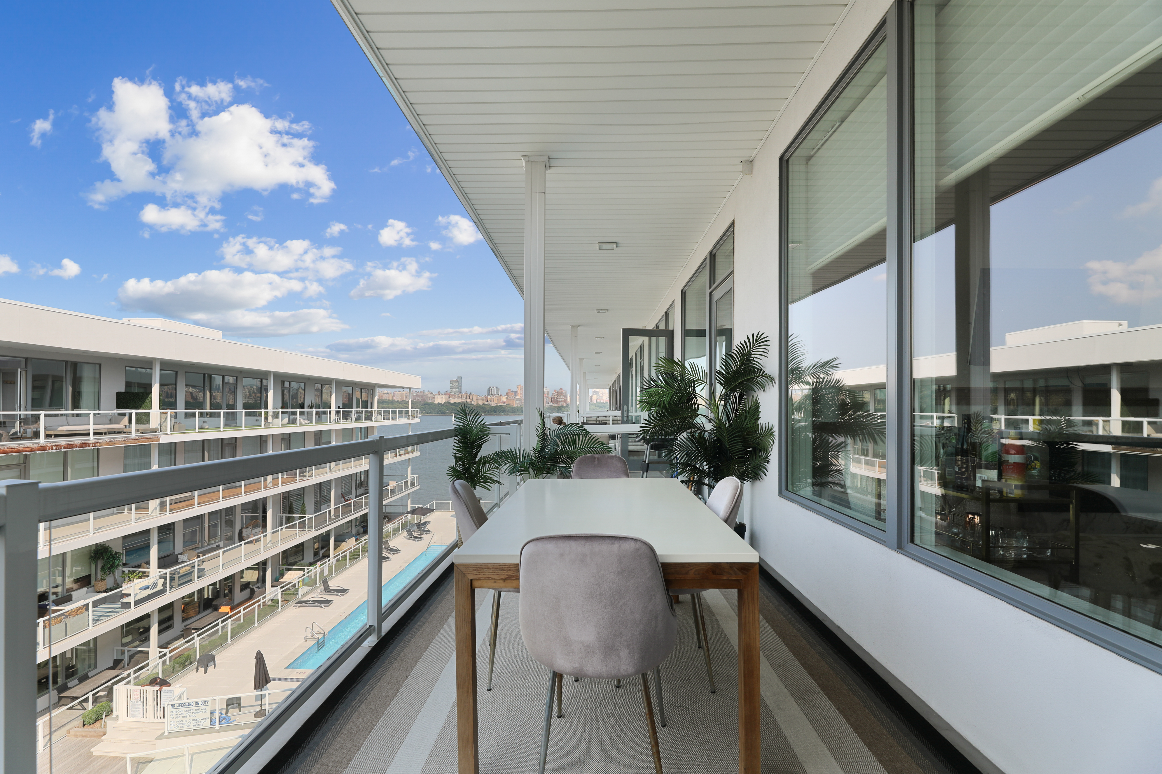 3 Somerset Lane PH603