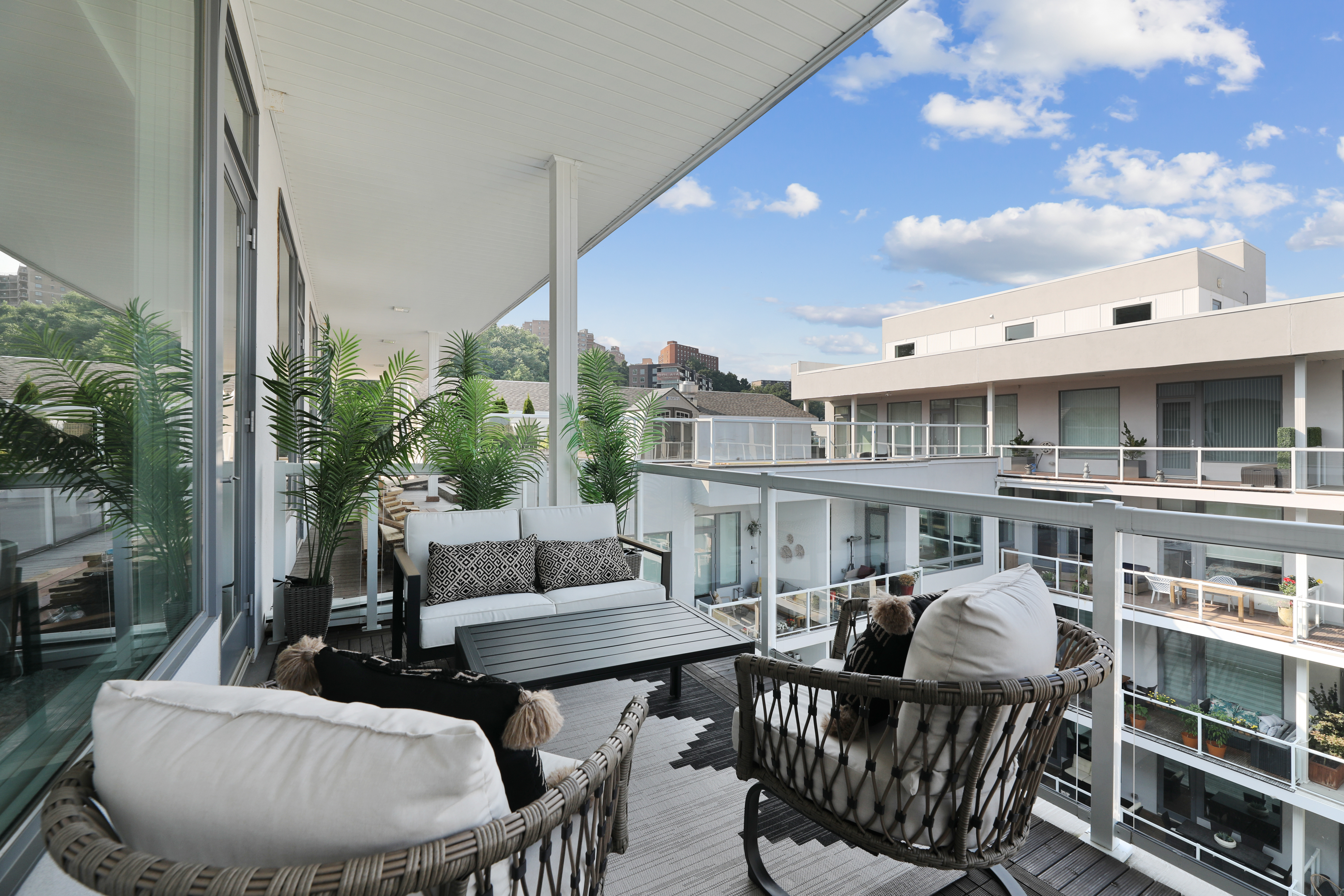 3 Somerset Lane PH603