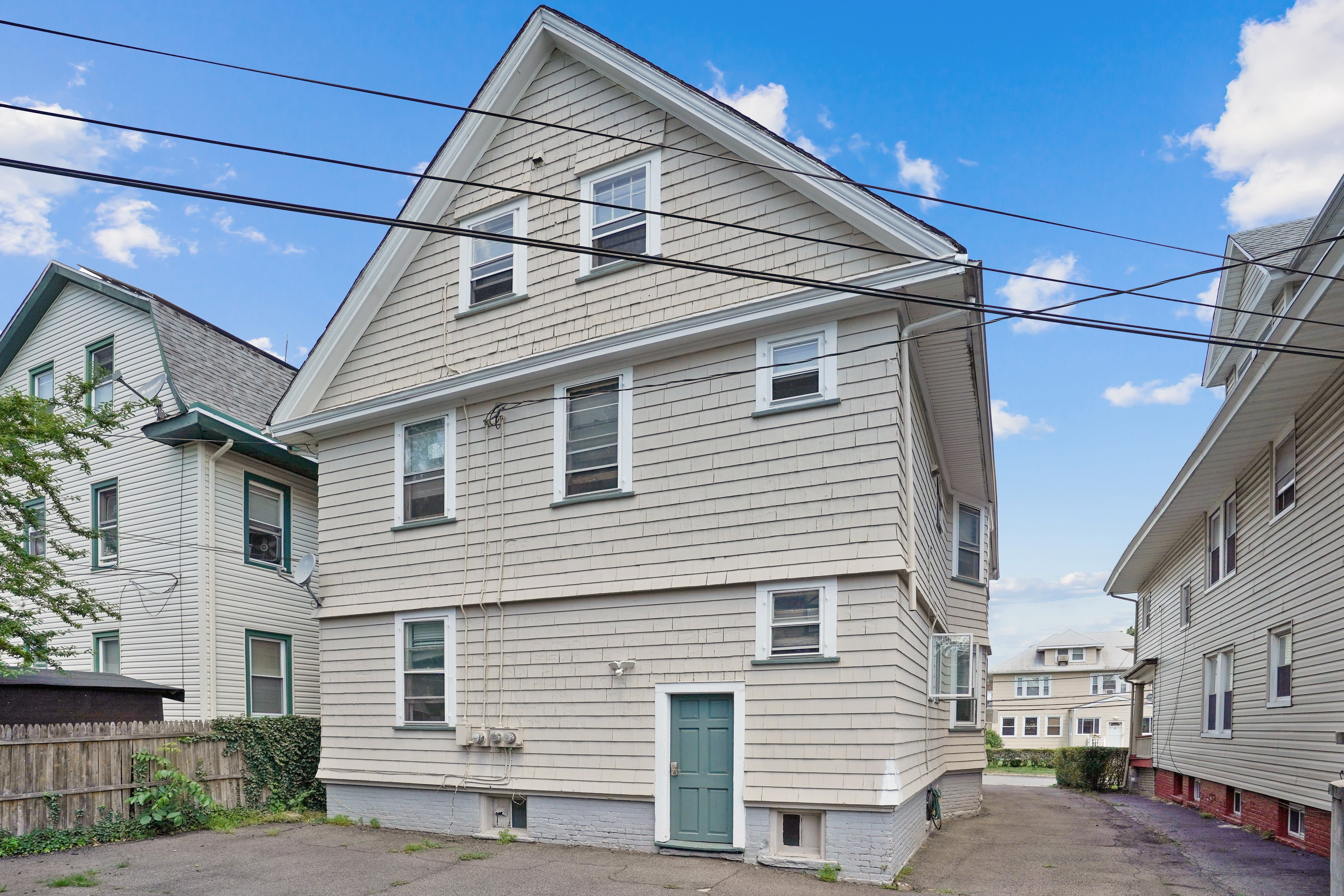 4 Hawthorne Place
