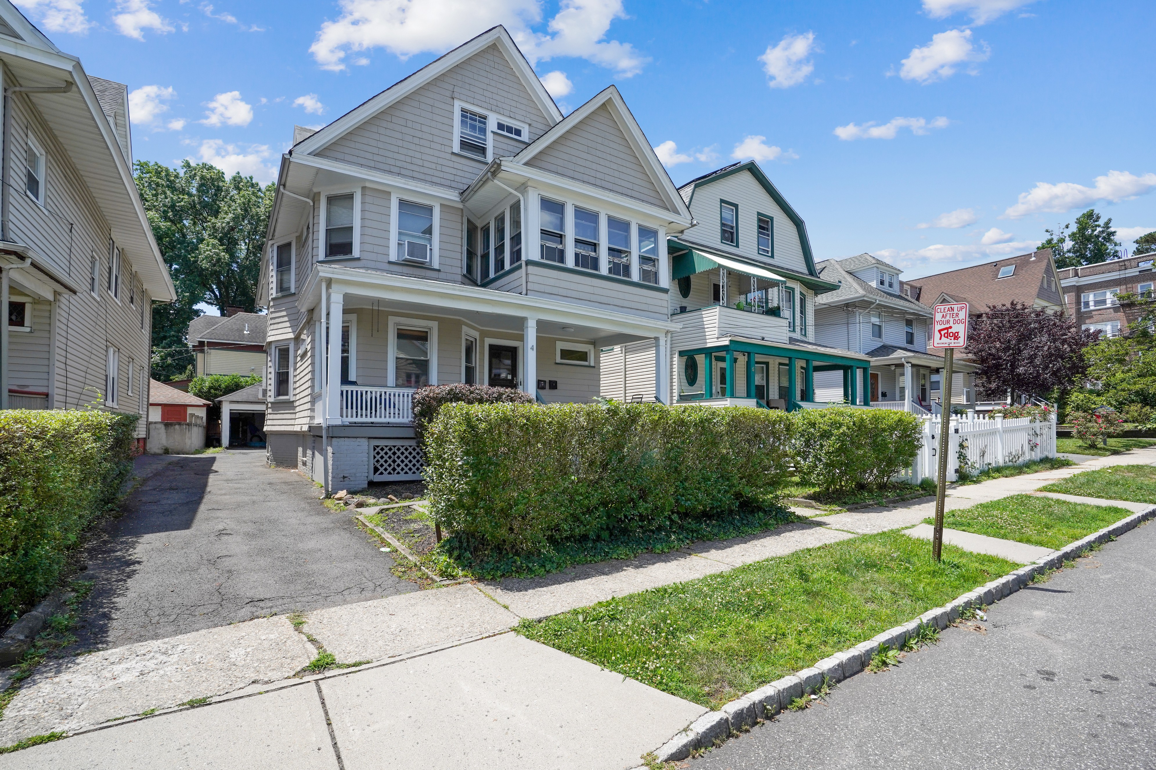 4 Hawthorne Place