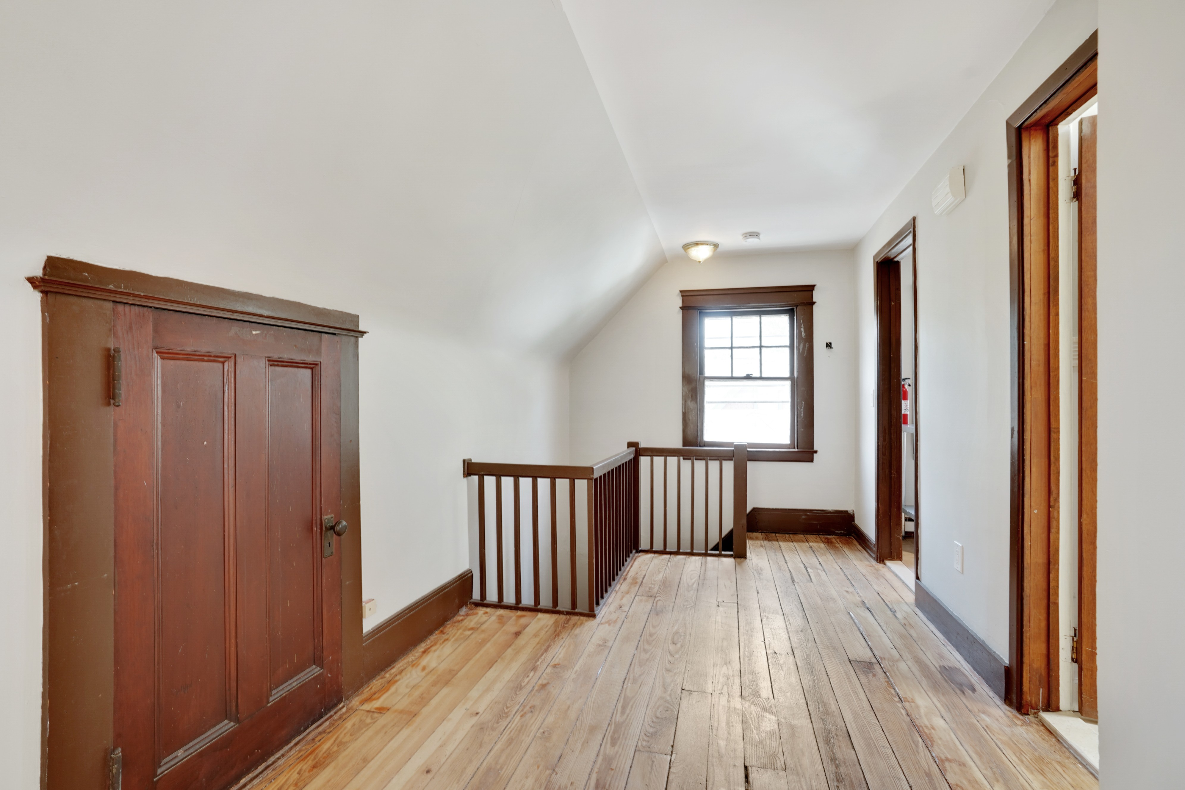 4 Hawthorne Place