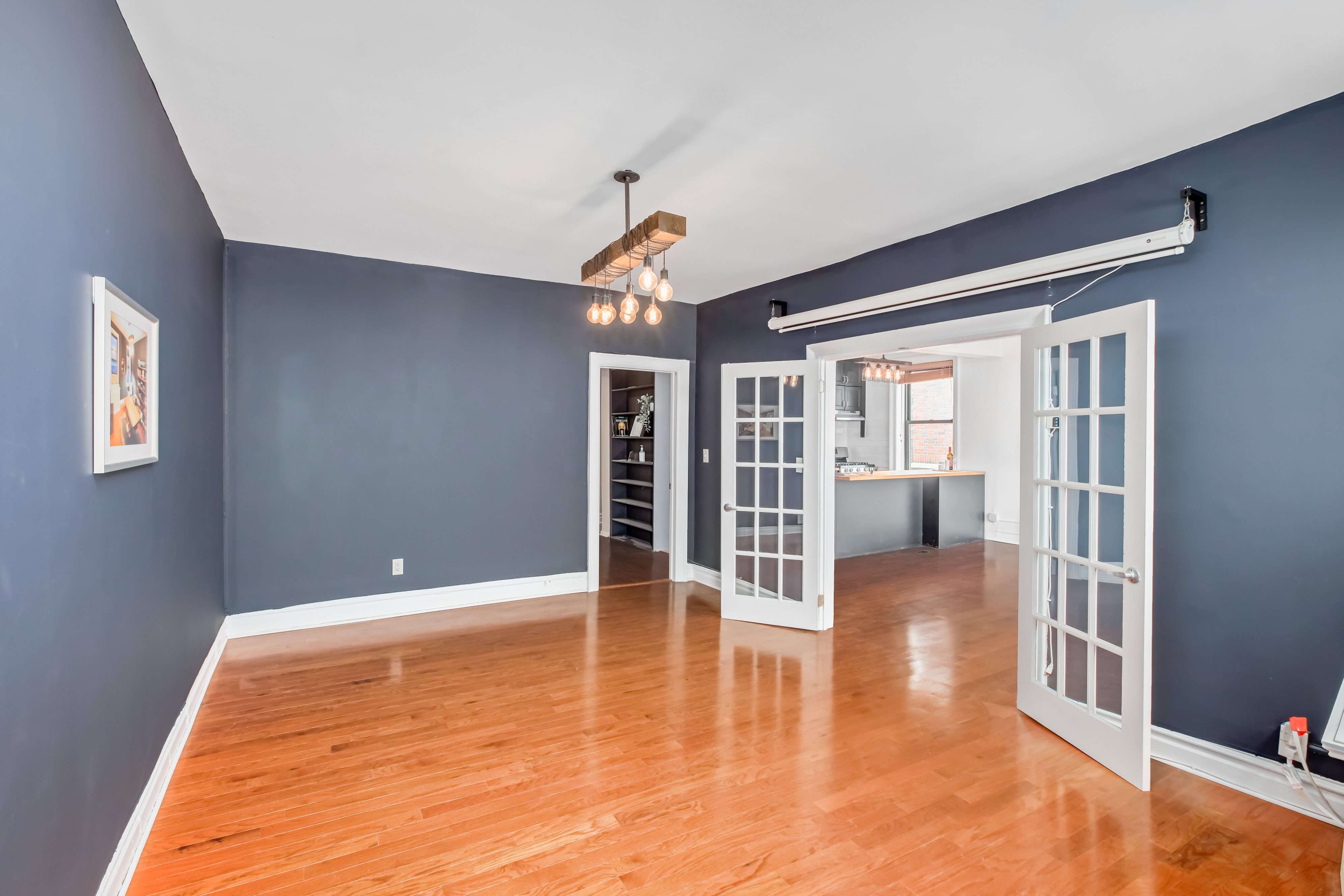 1055 Blvd East 8