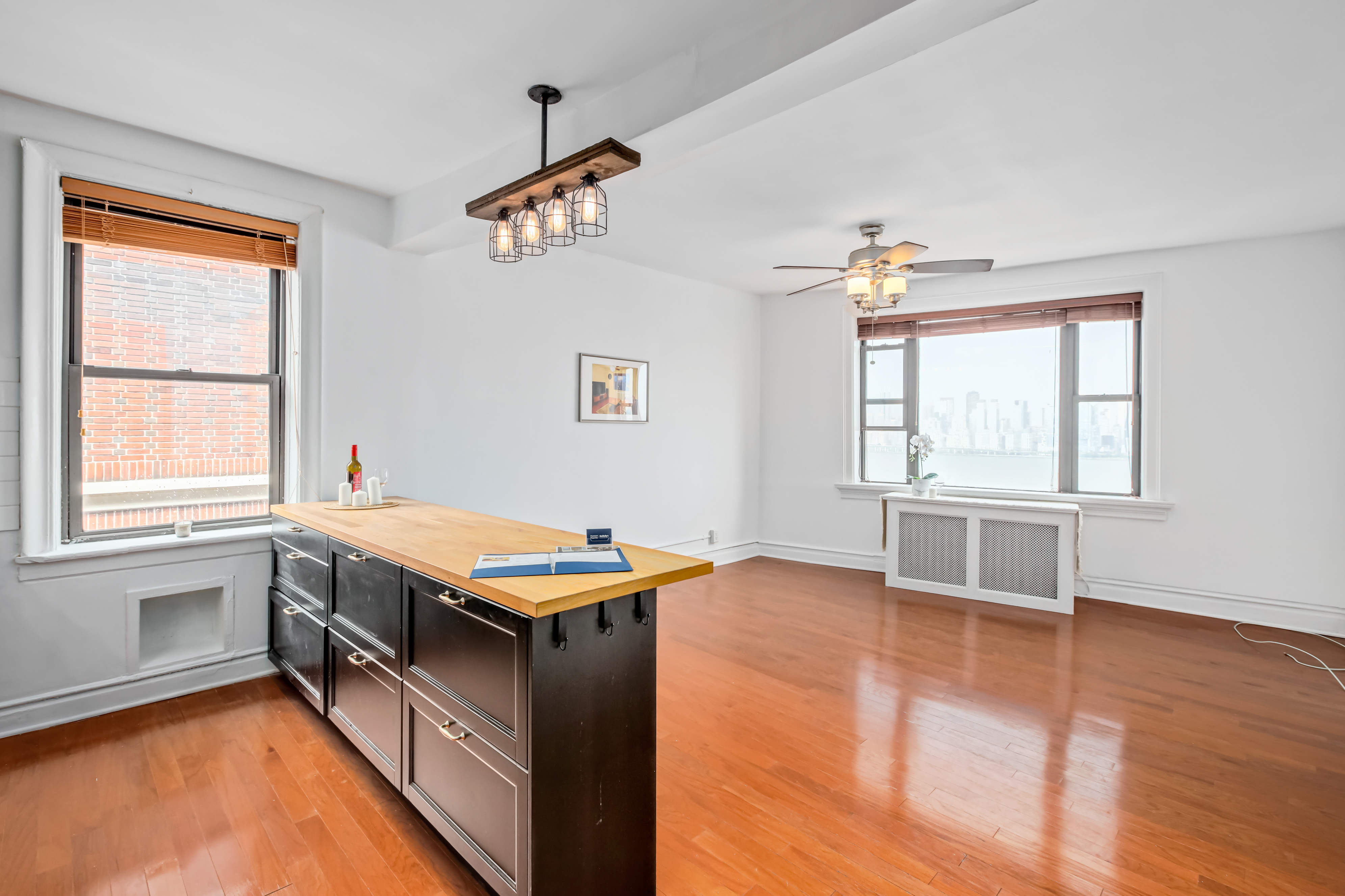 1055 Blvd East 8