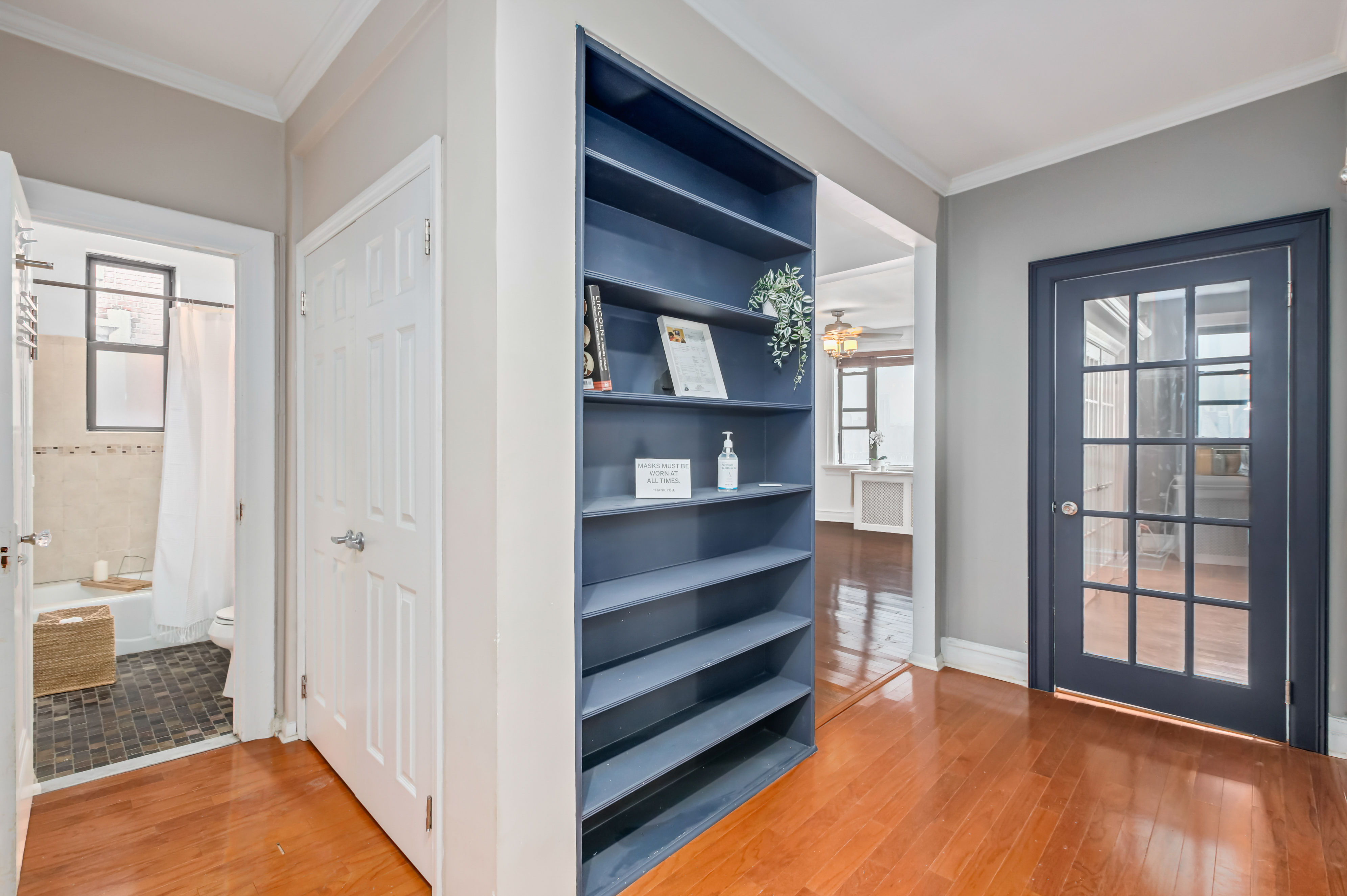 1055 Blvd East 8