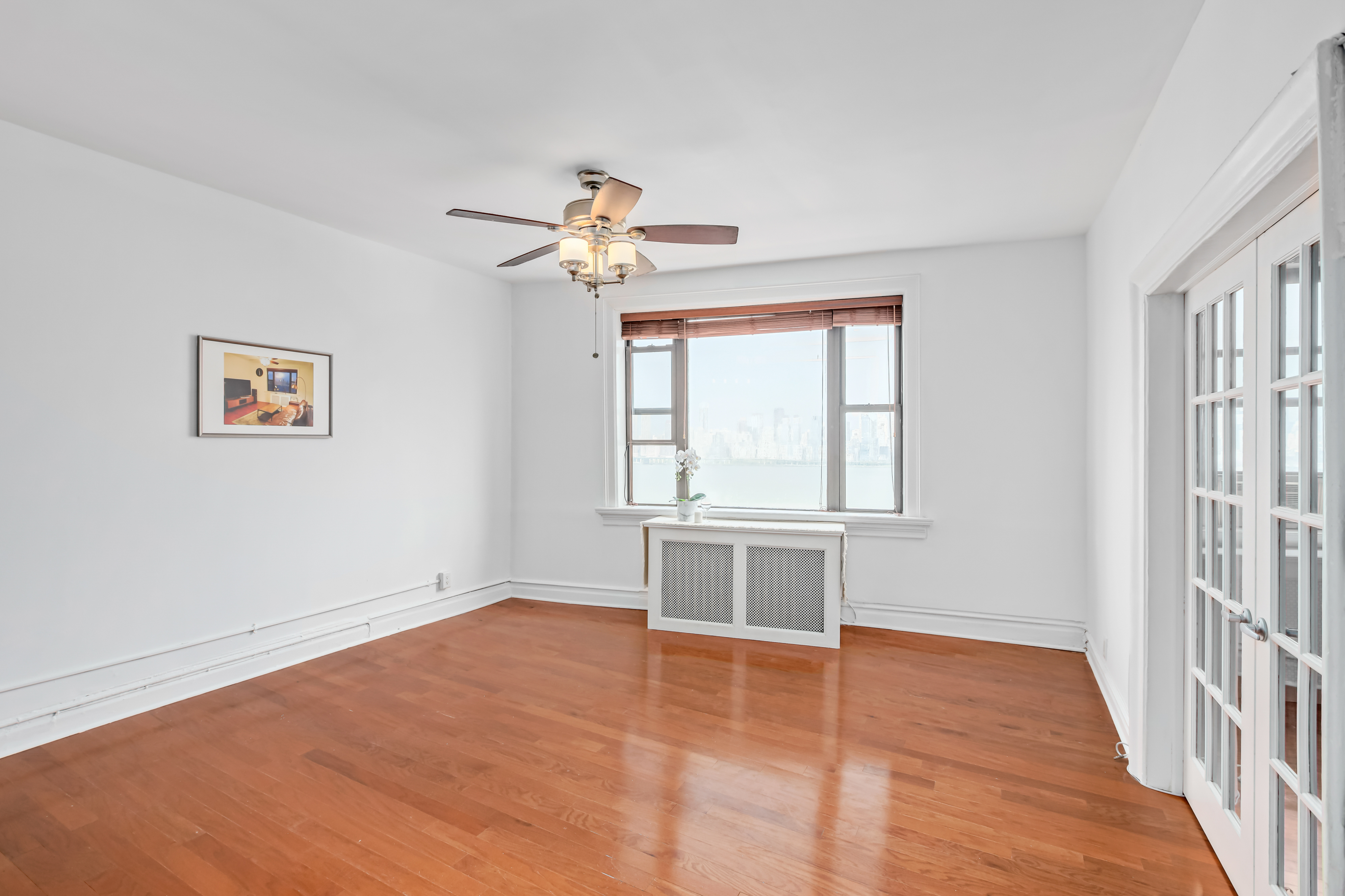 1055 Blvd East 8