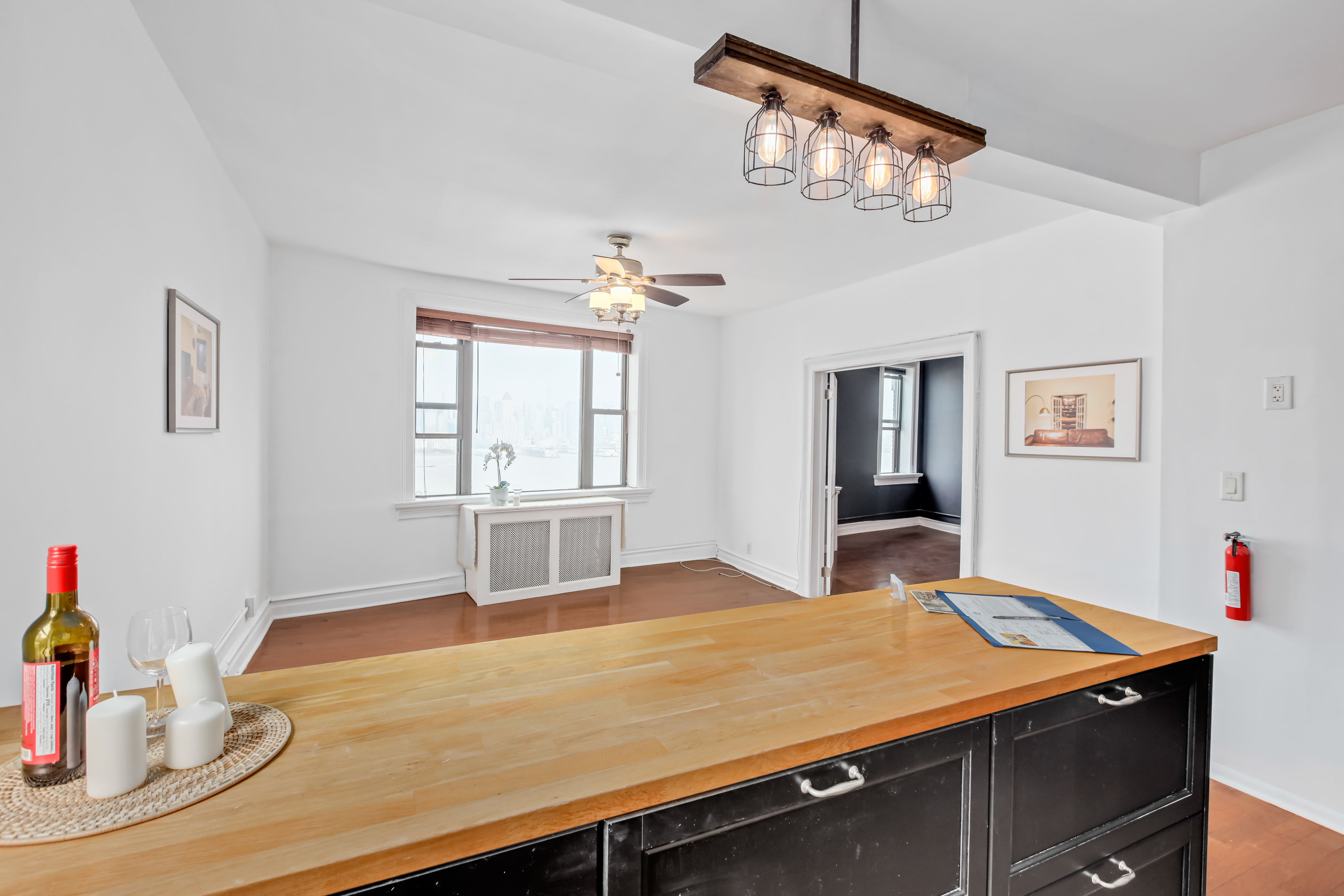 1055 Blvd East 8