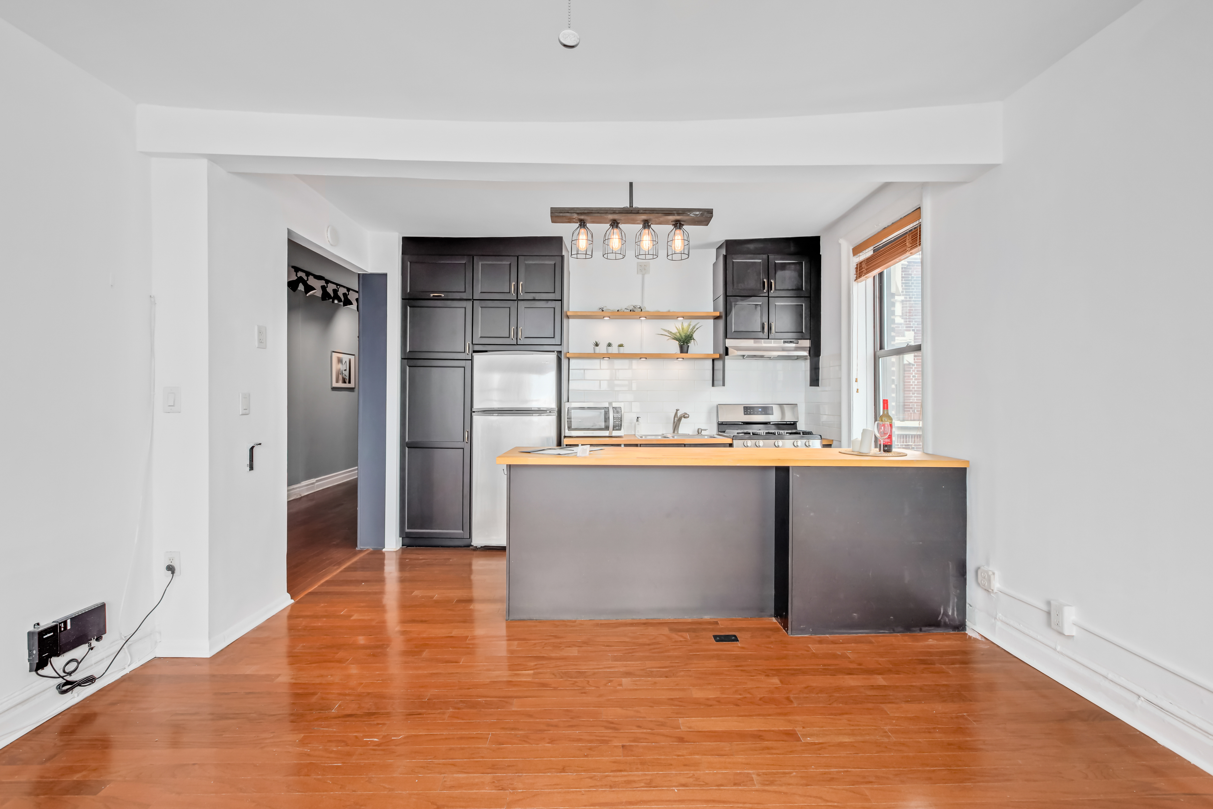 1055 Blvd East 8
