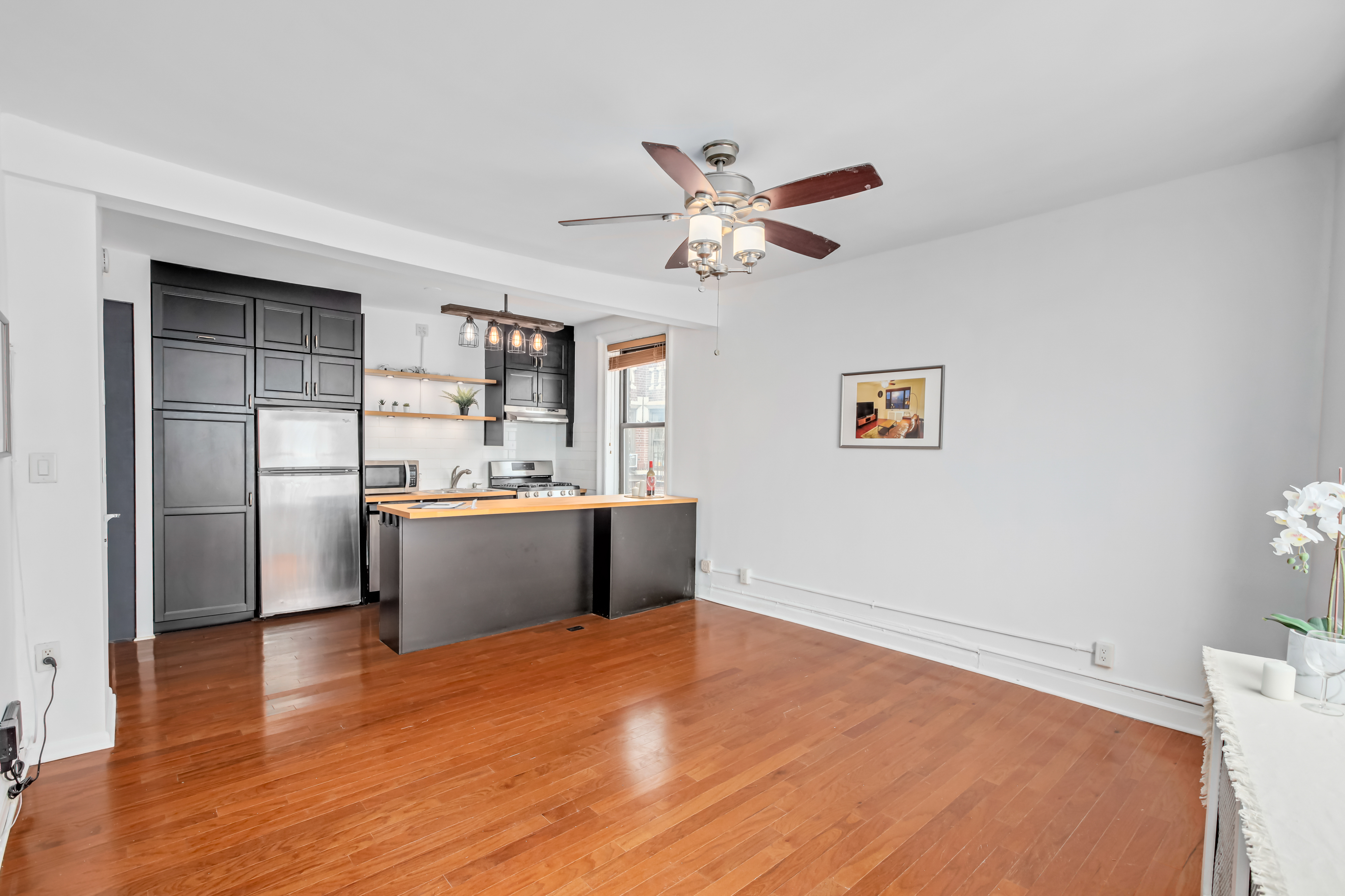 1055 Blvd East 8