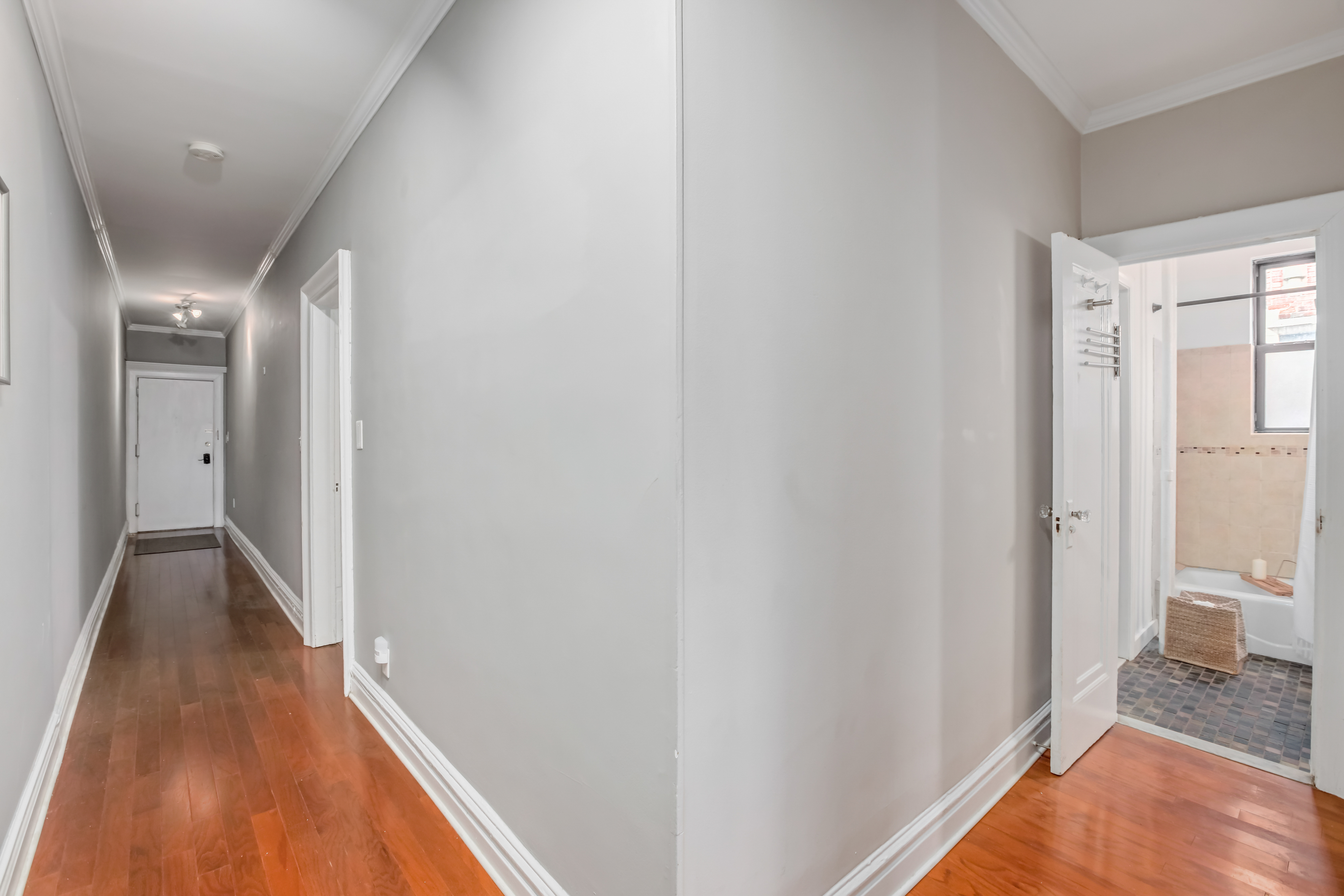 1055 Blvd East 8