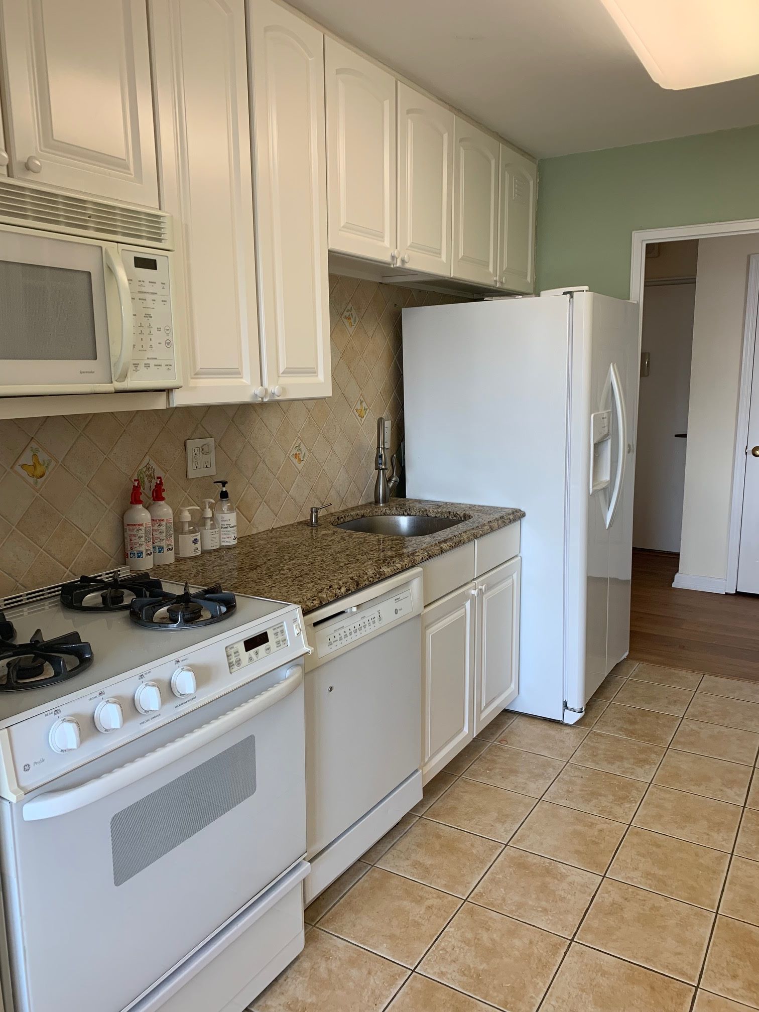 2000 Linwood Avenue #6V