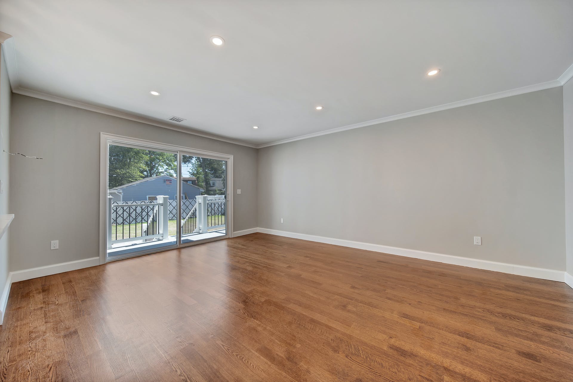 10 Hallberg Avenue