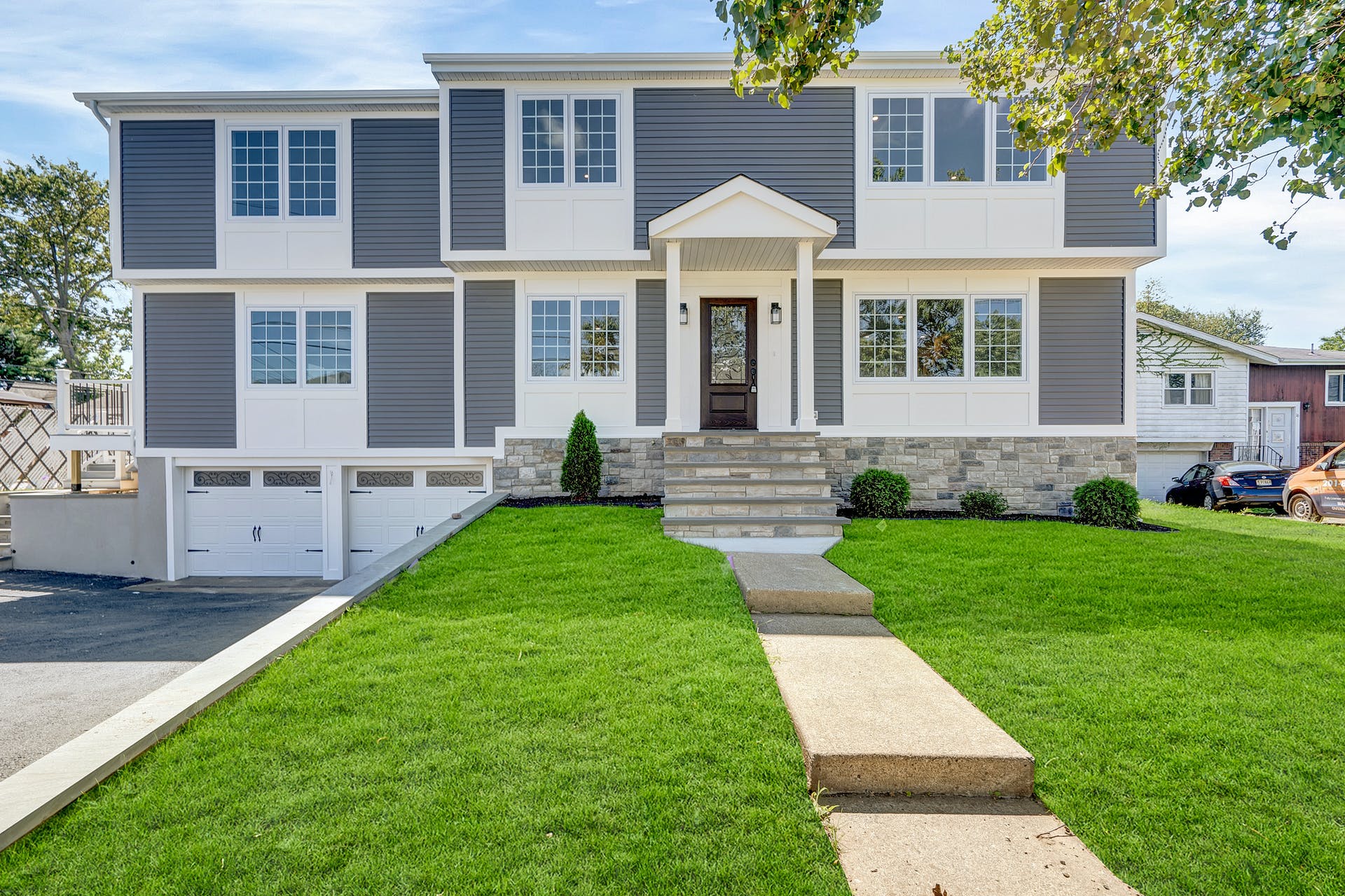 10 Hallberg Avenue