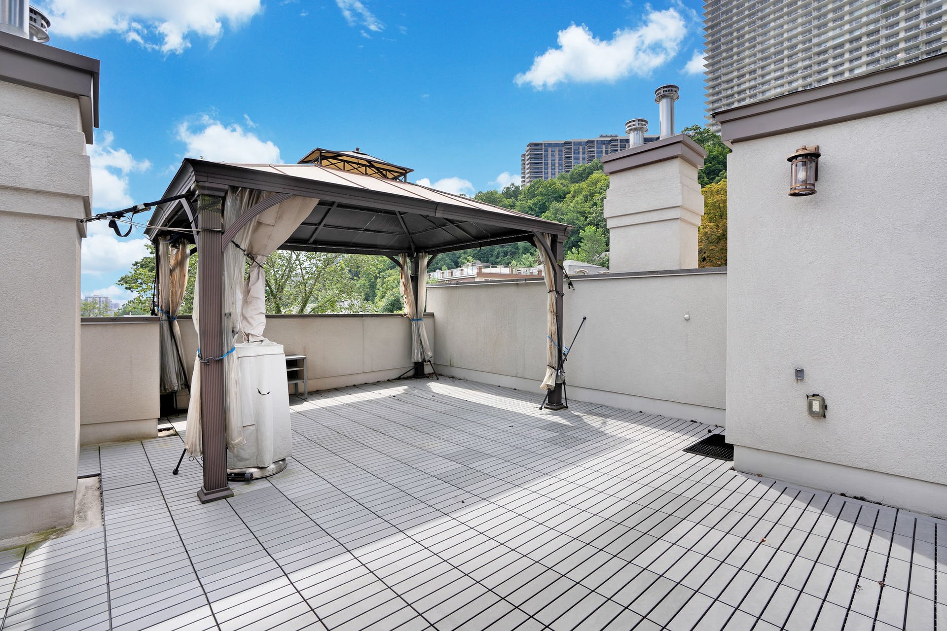1538 River Rd. Apt 6