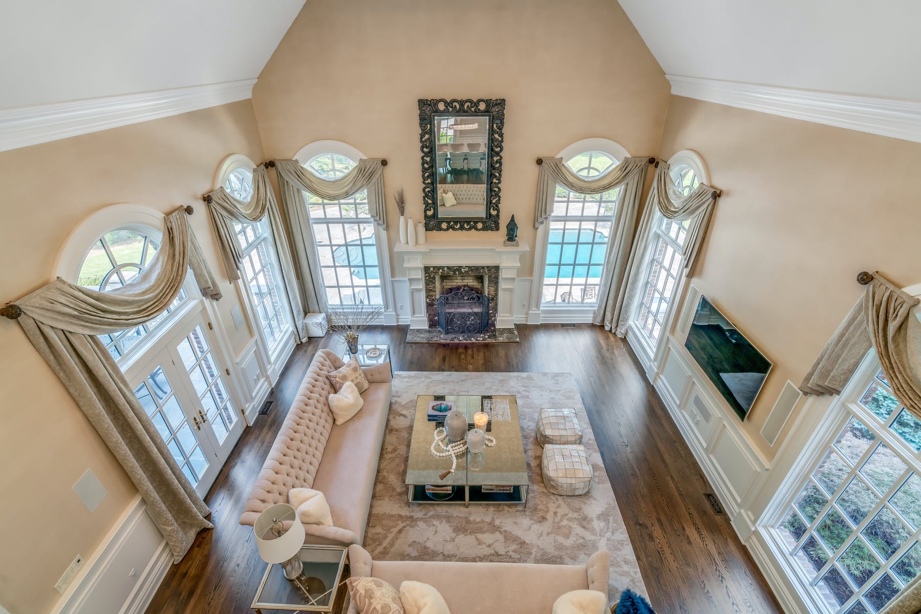 33 W Church Rd