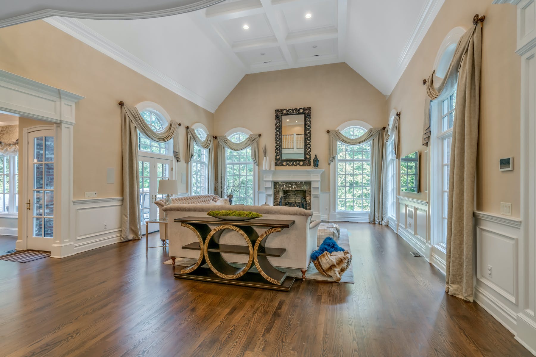33 W Church Rd