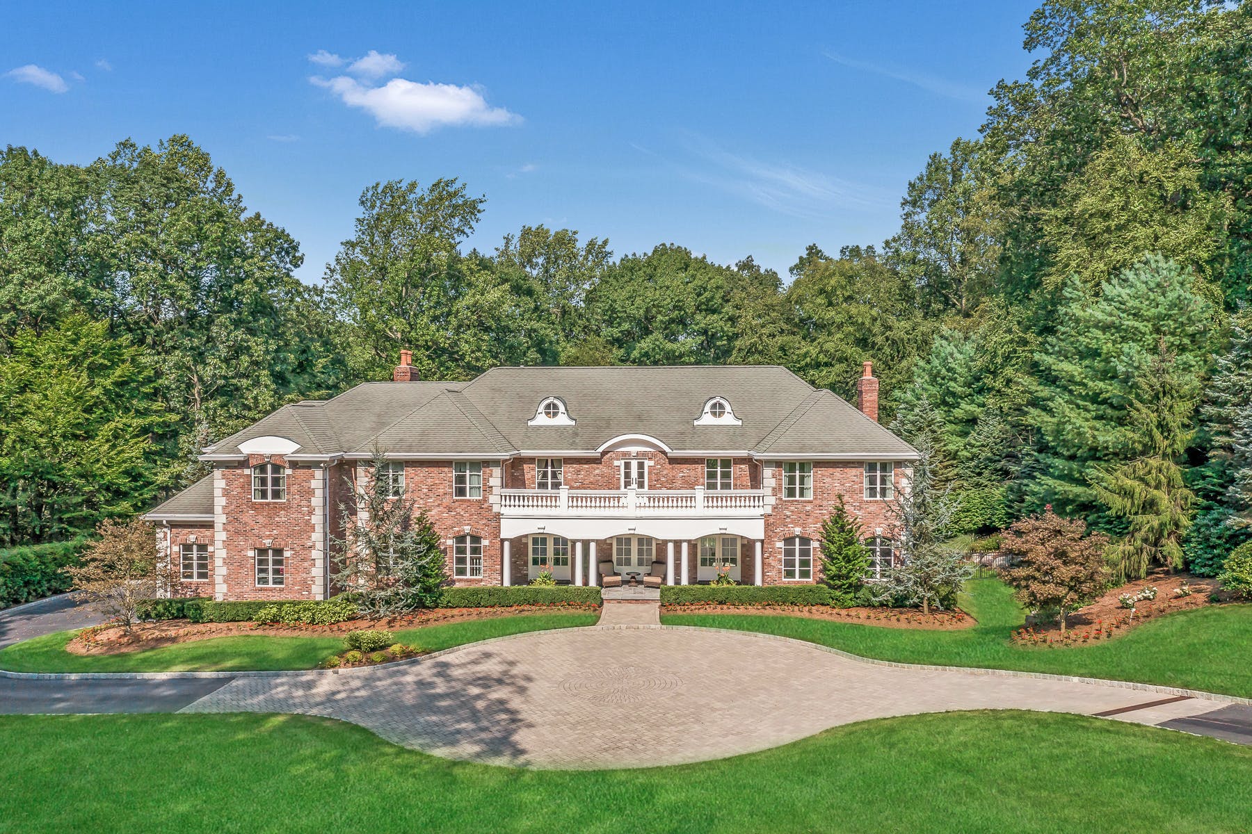 33 W Church Rd