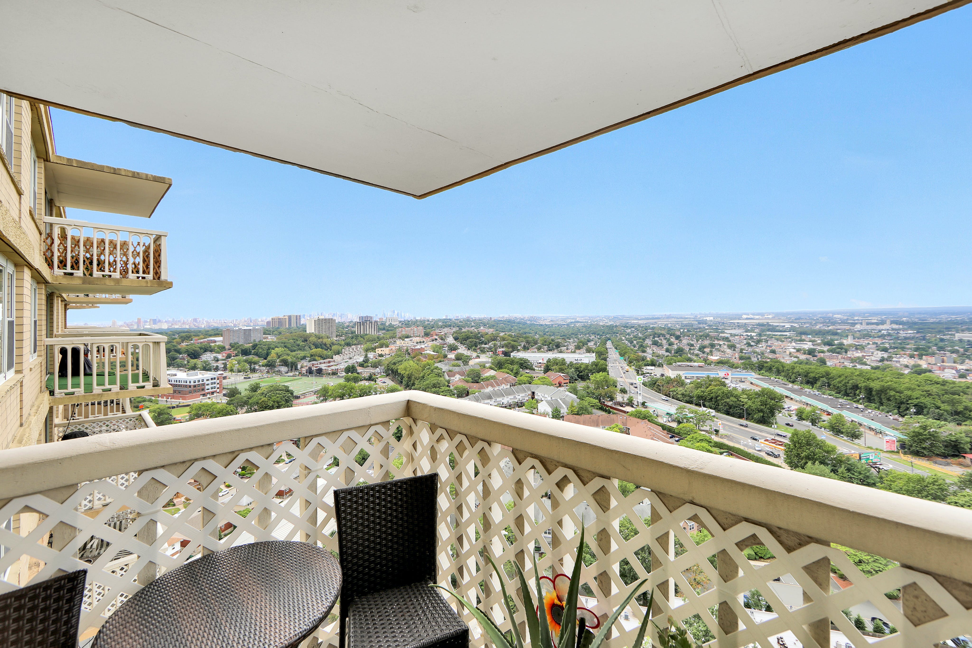 555 NORTH AVENUE #25L Mediterranean - W