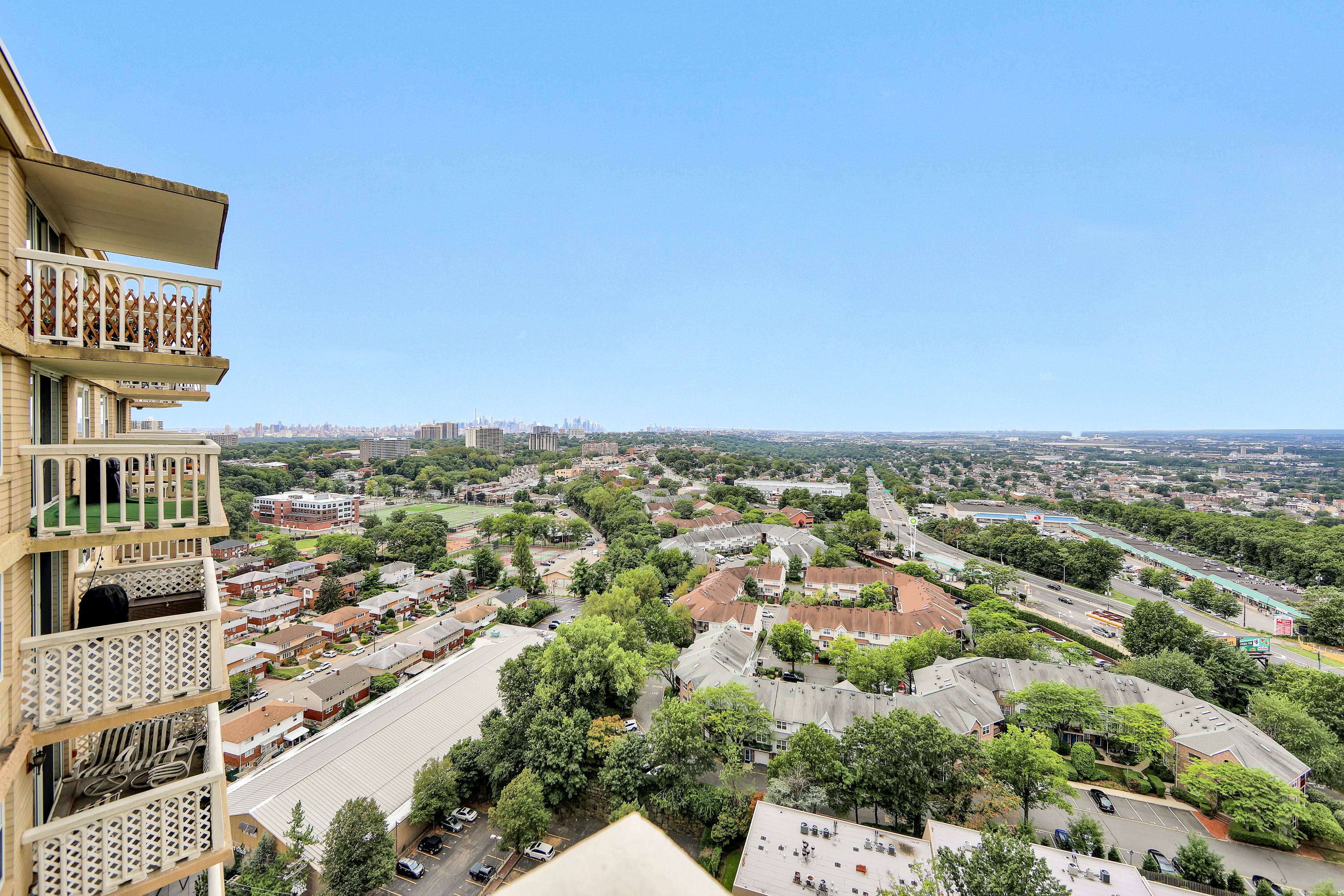 555 NORTH AVENUE #25L Mediterranean - W