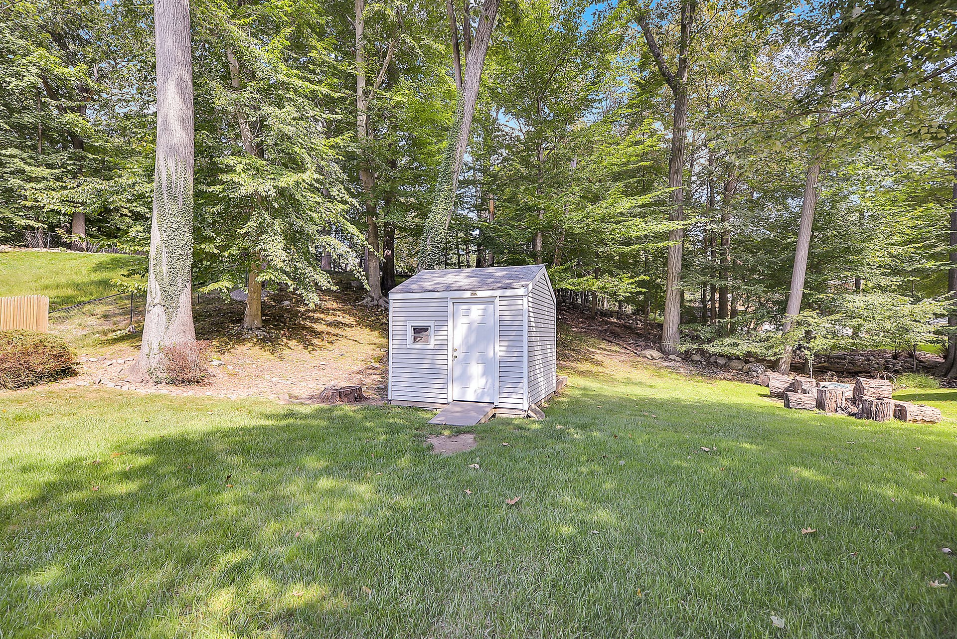 27 Pawnee Avenue
