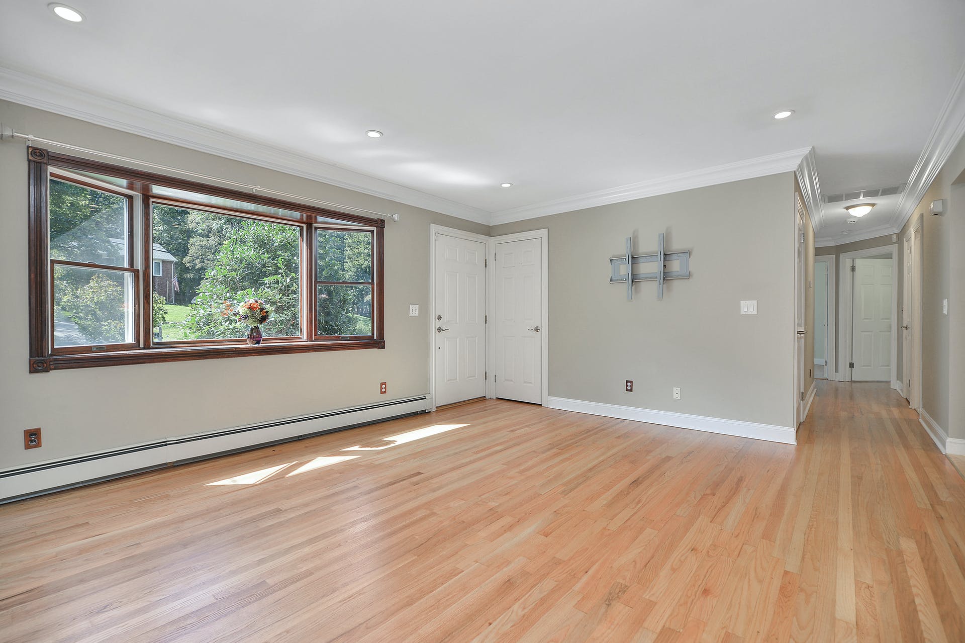 27 Pawnee Avenue