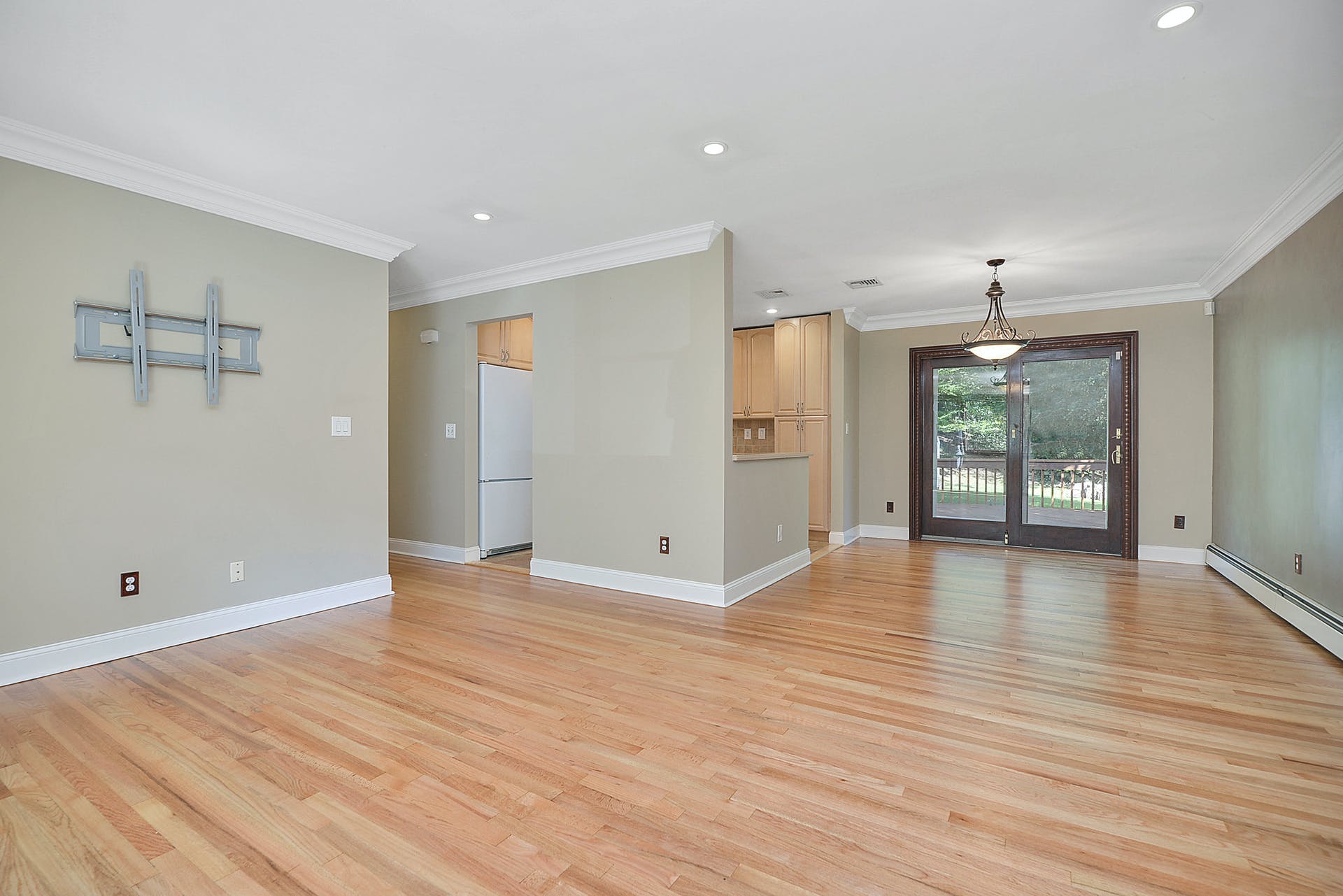 27 Pawnee Avenue