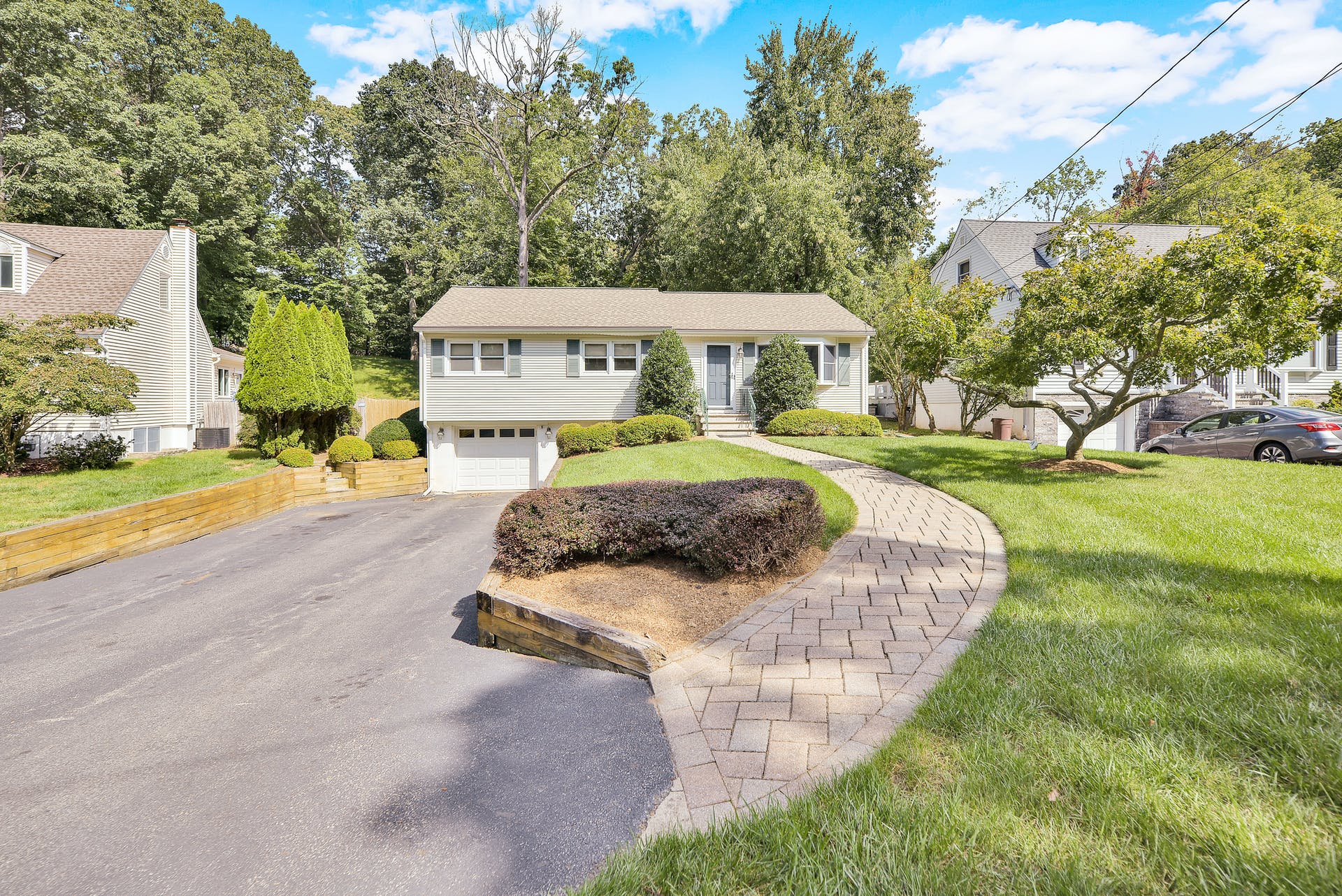 27 Pawnee Avenue