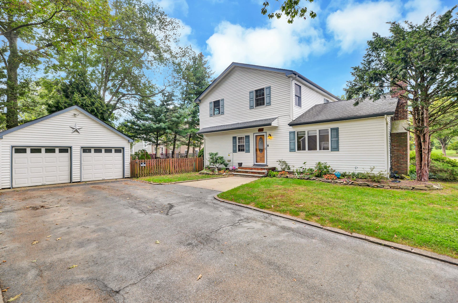 325 Eastside Avenue